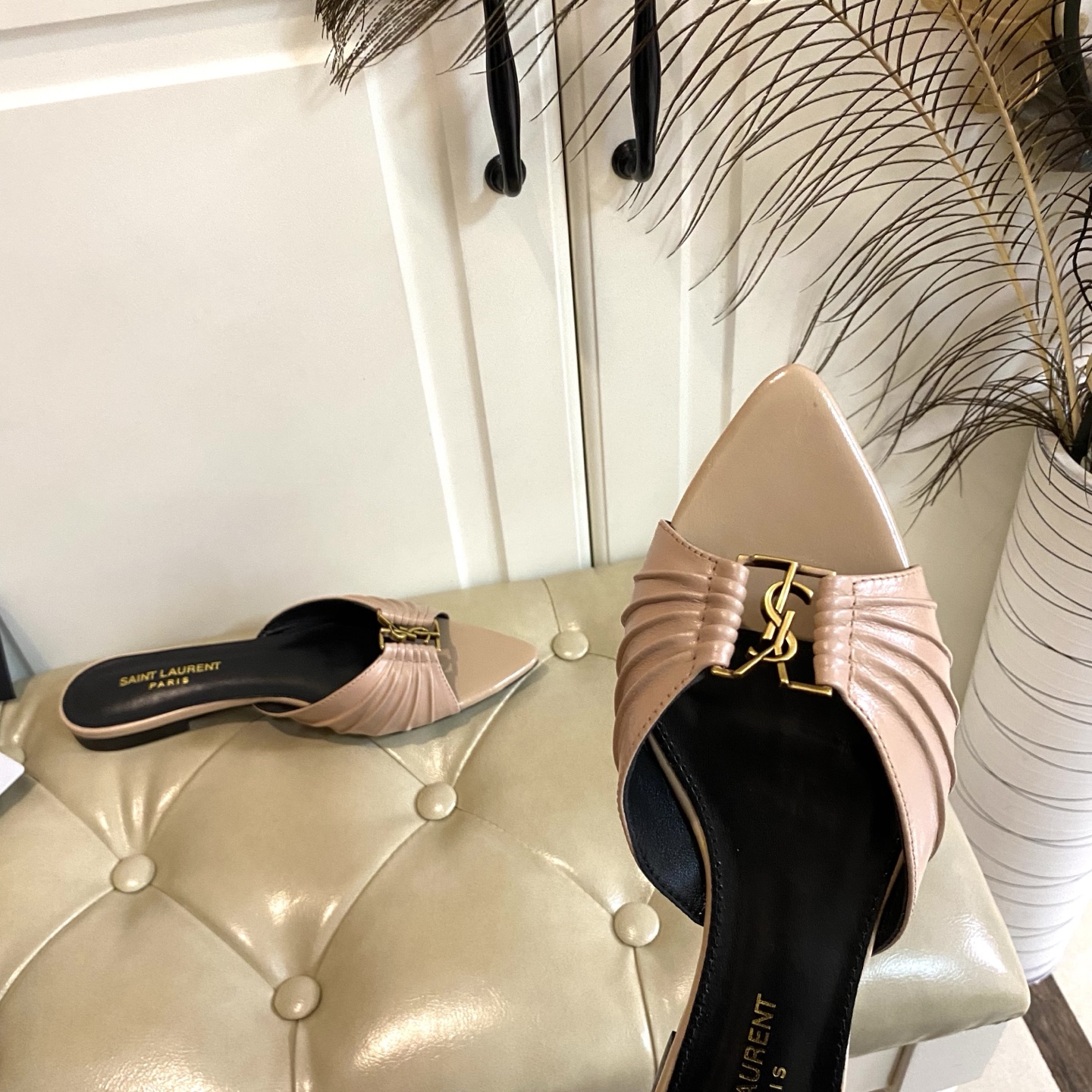 Yves Saint Laurent Pointed Toe Mules in Butter Leather with Sheepskin Lining 7 i1743524303793 4949 0 6