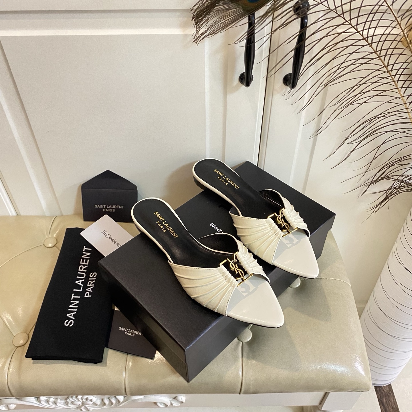 Yves Saint Laurent Pointed Toe Mules in Leather, Multiple Heel Heights 5 i1743524407110 7987 0 4