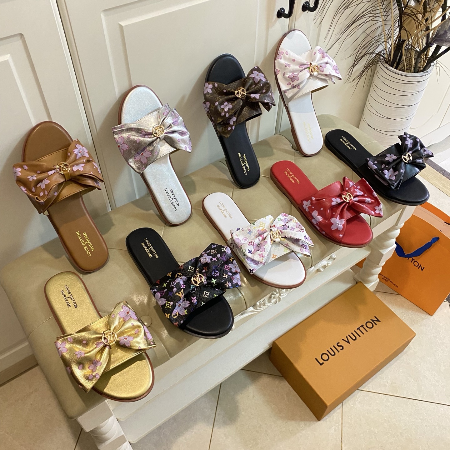 NO:254101,Rubber sole, genuine leather sole, Louis Vuit*LV new style, cowhide/classic presbyterian, sheepskin, large bow buckle, size 35-41 (size 42, 43 custom made without return), slippers, louis vuitton, louis vuitton, slippers, cowhide, sheepskin19860909橡胶底,真皮底,路易威*LV新款,牛皮/经典老花,羊皮里,大蝴蝶结饰扣,35-41码(42,43码定做不退换),拖鞋,louis vuitton,louis vuitton,slippers,cowhide,sheepskin,Women's Shoes