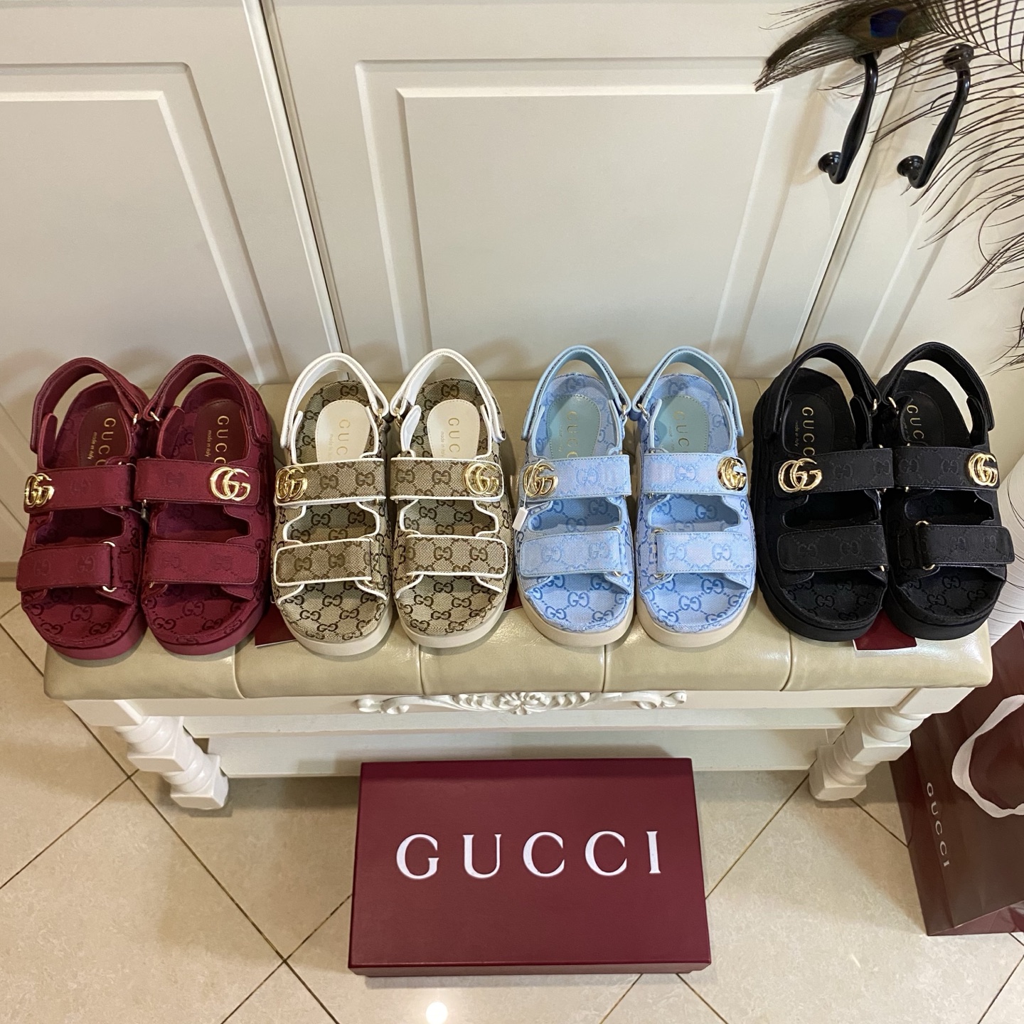 NO:261842,Women's size, men's size, Gucci new thick-soled sandals, classic presbyterian noodles, sheepskin, rubber foam bottom, women's size segment 35-40, men's size segment 39-44 (45, 46 size custom made without return or exchange), sandals, gucci, sandals, sheepskin19860909女码,男码,古奇Gucci新款厚底凉鞋,经典老花面,羊皮里,橡胶发泡底,女码段35-40码,男码段39-44码(45,46码定做不退换),凉鞋,gucci,sandals,sheepskin,Women's Shoes