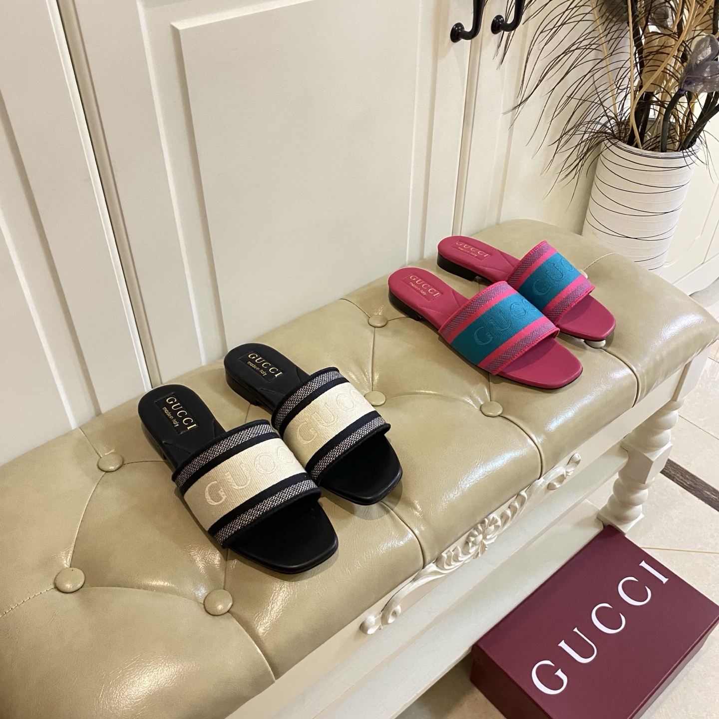 NO:261835,, Gucci new slippers, high-end version, original cloth, sheepskin, genuine leather soles, size 35-40 (34, 41 size custom made without return or exchange), slippers, gucci, slippers, sheepskin, Leather soles19860909,古奇Gucci新款拖鞋,高端版本,原版布面,羊皮里,真皮大底,35-40码(34,41码定做不退换),拖鞋,gucci,slippers,sheepskin,Leather soles,Women's Shoes
