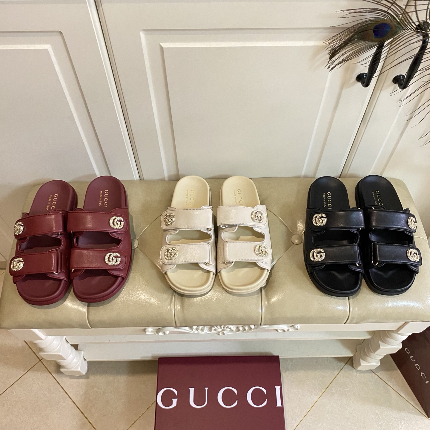 NO:261838,, Gucci new slippers, high-version series, double-buckle Velcro, moderately adjustable elasticity, cowhide, sheepskin surface, original rubber sole, size 35-40, slippers, gucci, slippers, cowhide, sheepskin19860909,古奇Gucci新款拖鞋,高版本系列,双扣魔术贴,松紧适度可调整,牛皮面,羊皮里,原版橡胶底,35-40码,拖鞋,gucci,slippers,cowhide,sheepskin,Women's Shoes