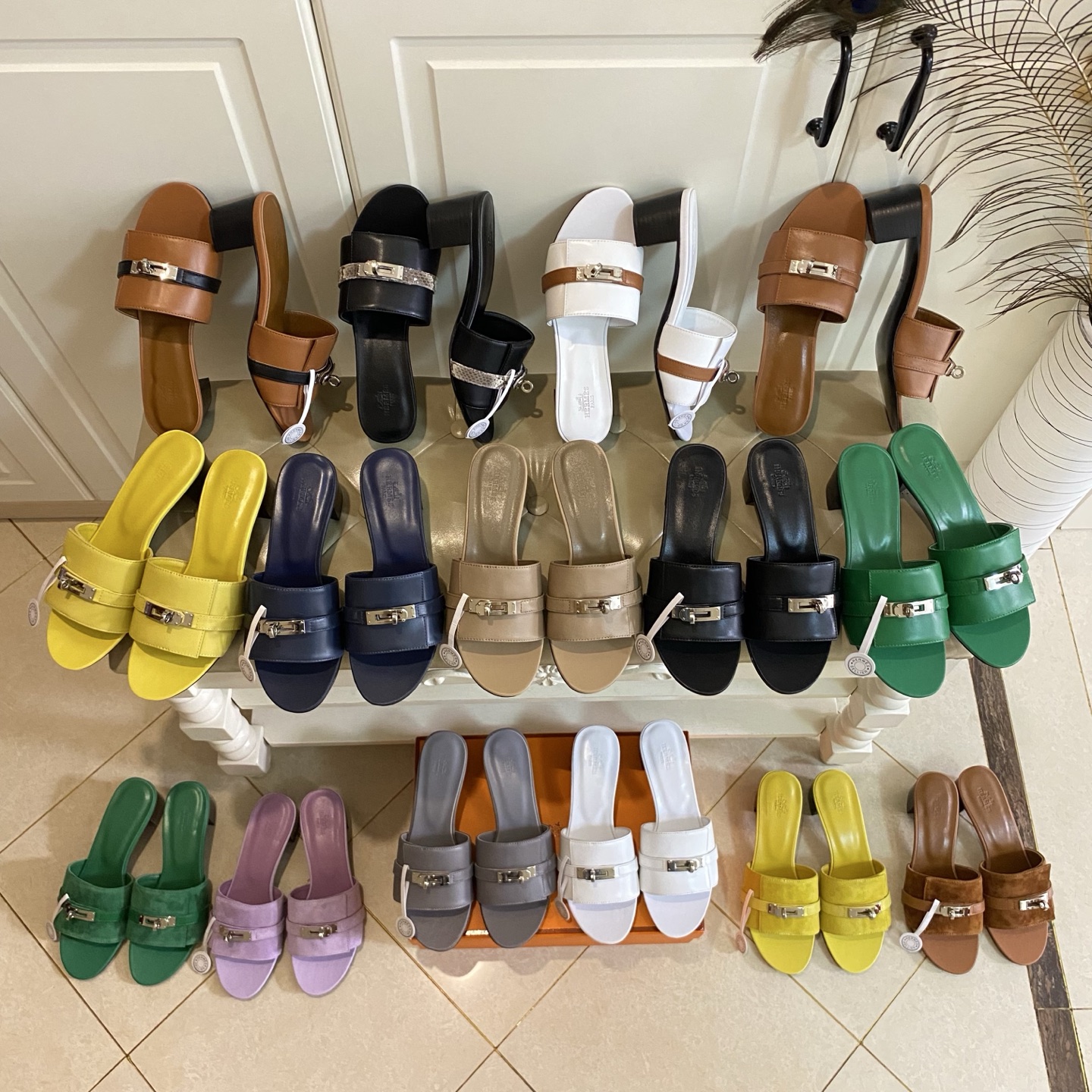 NO:261816,,Hermes Hermes classic H-drag high-end series, sheep pendant/cowhide surface, sheep skin, genuine leather sole, 4.5cm gold heel height, size 35-40 (34, 41, 42, 43 sizes customized without return or exchange), slippers, hermes, hermes, slippers, cowhide, sheepskin, sheep, gold, Leather soles19860909,爱马仕Hermes 经典H拖高端系列,羊猄/牛皮面,羊皮里,真皮大底,4.5cm黄金跟高,35-40码(34,41,42,43码定做不退换),拖鞋,hermes,hermes,slippers,cowhide,sheepskin,sheep,gold,Leather soles,Women's Shoes