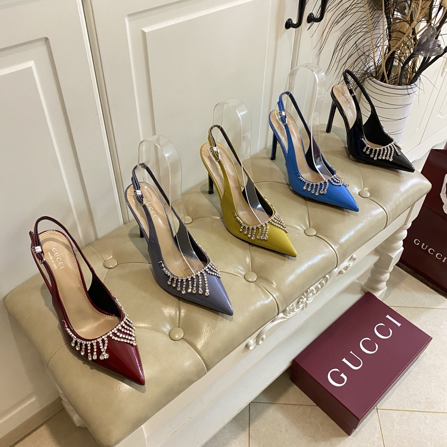 NO:261825,Rubber sole, genuine leather sole, Gucci new style, patent leather hand-sewn drill surface, sheepskin lining, heel height 10cm, size 35-39 (size 40-42 custom made without return or exchange), sandals, gucci, sandals, sheepskin19860909橡胶底,真皮底,古奇Gucci新款,漆皮拼手工缝钻面,羊皮里,跟高10cm,35-39码(40-42码定做不退换),凉鞋,gucci,sandals,sheepskin,Women's Shoes