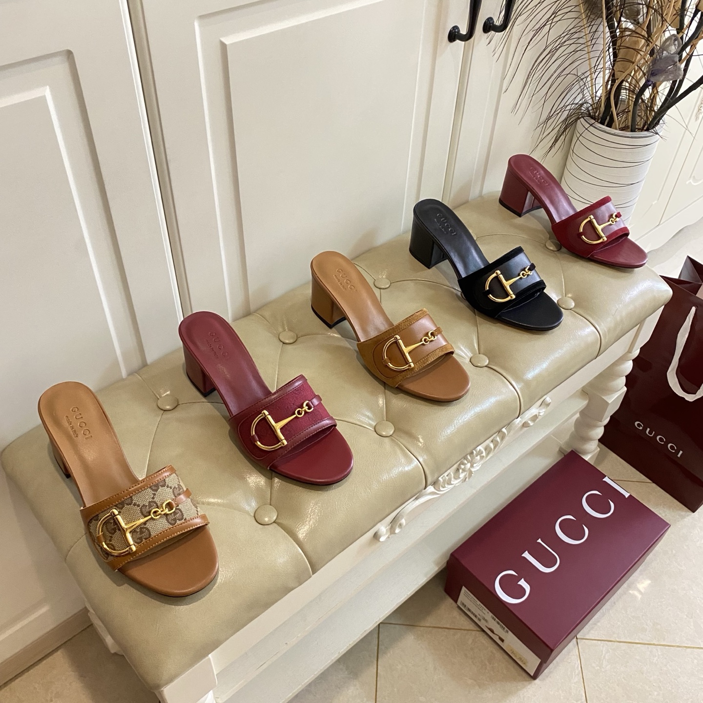 NO:383312,, Top version, Gucci new style, brand jacquard cloth leather surface, sheepskin, heel height 6.5cm, genuine leather soles, size 35-40 (41, 42 sizes customized without return or exchange), slippers, gucci, slippers, sheepskin, Leather soles19860909,顶级版本,古奇Gucci新款,品牌提花布拼皮面,羊皮里,跟高6.5cm,真皮大底,35-40码(41,42码定做不退换),拖鞋,gucci,slippers,sheepskin,Leather soles,Women's Shoes