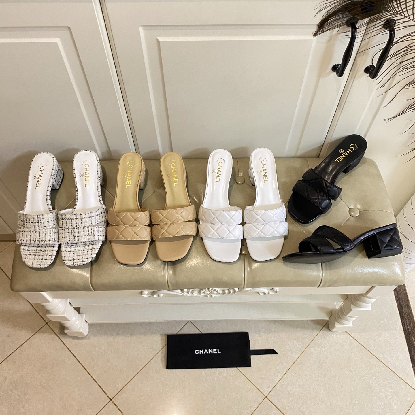 NO:402871,, Chanel Chanel new style, knitted cloth/electric embroidered lingge sheepskin noodles, sheepskin lining, heel height 5cm, genuine leather soles, size 35-39 (size 40-42 custom made without return or exchange), slippers, chanel, chanel, slippers, sheepskin, Leather soles19860909,香奈儿Chanel新款,针织布/电绣凌格羊皮面,羊皮里,跟高5cm,真皮大底,35-39码(40-42码定做不退换),拖鞋,chanel,chanel,slippers,sheepskin,Leather soles,Women's Shoes