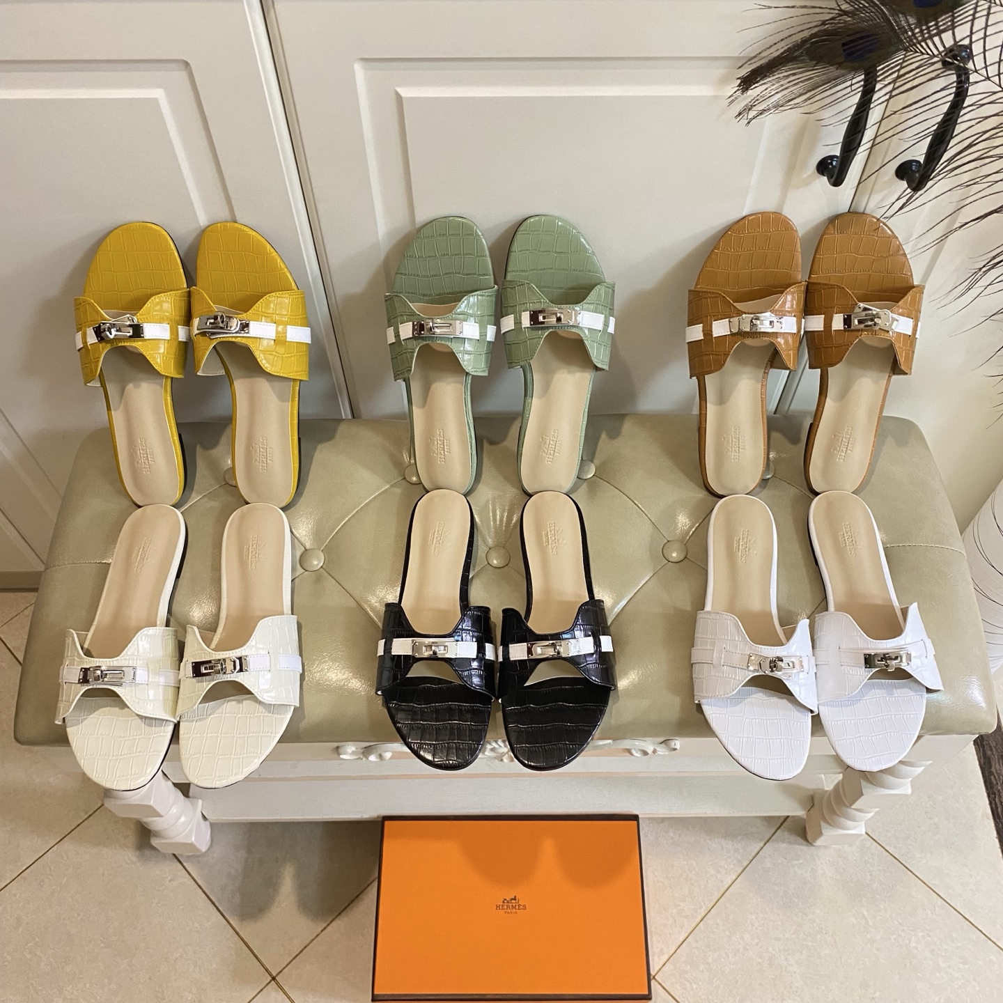 NO:816647,Rubber sole, genuine leather sole, Hermes new style, stone pattern surface, sheepskin lining, genuine leather outsole, size 35-41 (size 42, 43 can be customized and non-returnable), slippers, hermes, hermes, slippers, sheepskin, Leather soles19860909橡胶底,真皮底,爱马仕Hermes 新款,石头纹面,羊皮里,真皮大底,35-41码(42,43码可定做不退换),拖鞋,hermes,hermes,slippers,sheepskin,Leather soles,Women's Shoes