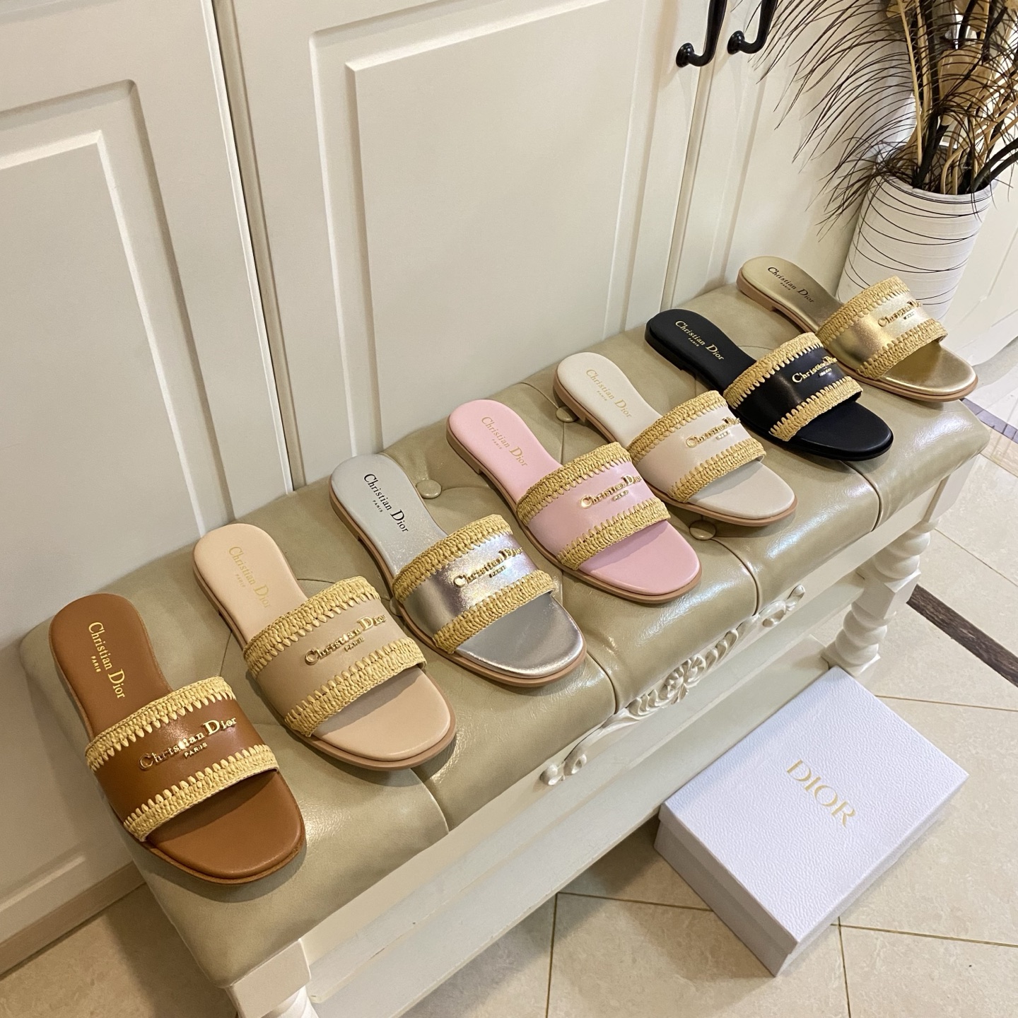 NO:446995,Rubber sole, genuine leather sole, Dior Dior new style, cowhide, sheepskin, upper PP grass circumference, size 36-42 (35, 43 sizes customized without return or exchange), slippers, dior, dior, slippers, cowhide, sheepskin19860909橡胶底,真皮底,迪奥Dior新款,牛皮面,羊皮里,鞋面PP草围边,36-42码(35,43码定做不退换),拖鞋,dior,dior,slippers,cowhide,sheepskin,Women's Shoes