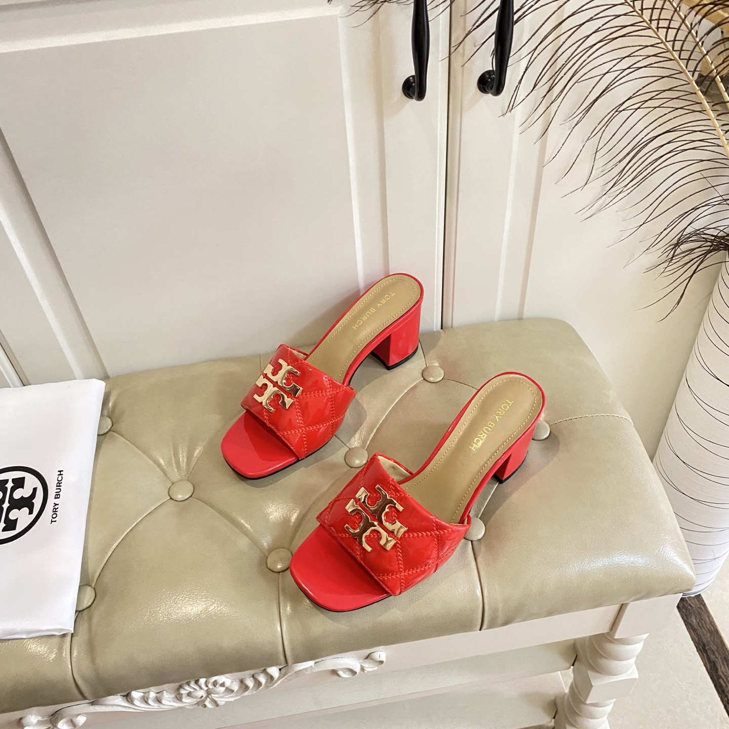 Tory Burch Red Patent Leather Block Heel Sandals with Embroidered Logo 3 i1758297806681 3687 0 2