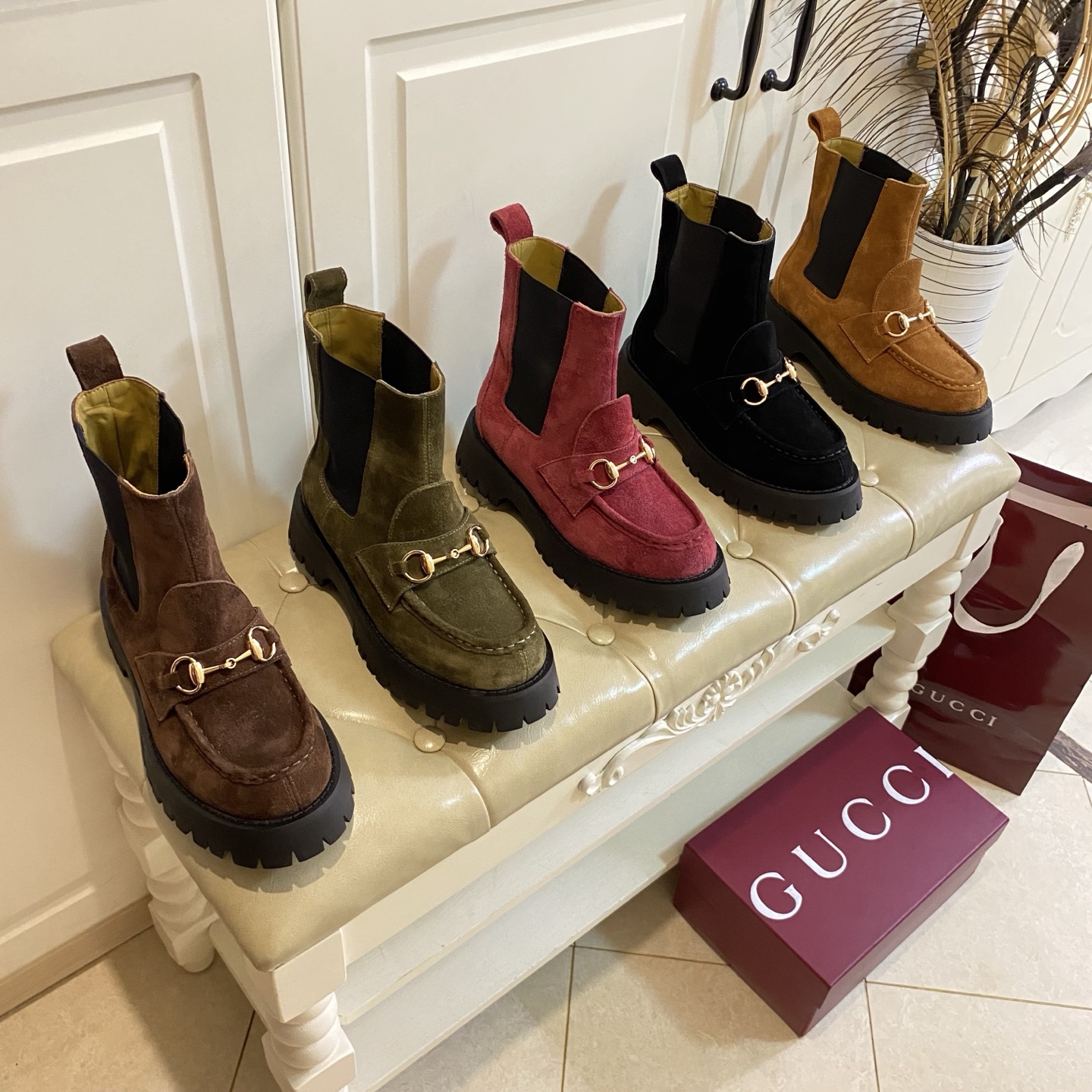 NO:559809,, high version Gucci new style short boots, suede, leather lining, rubber sole, size 35-40 (customized size 41 is non-refundable), boots, gucci, boots19860909,高版本古奇Gucci新款短靴,绒面,皮里,橡胶底,35-40码(41码定做不退换),靴子,gucci,boots,Women's Shoes