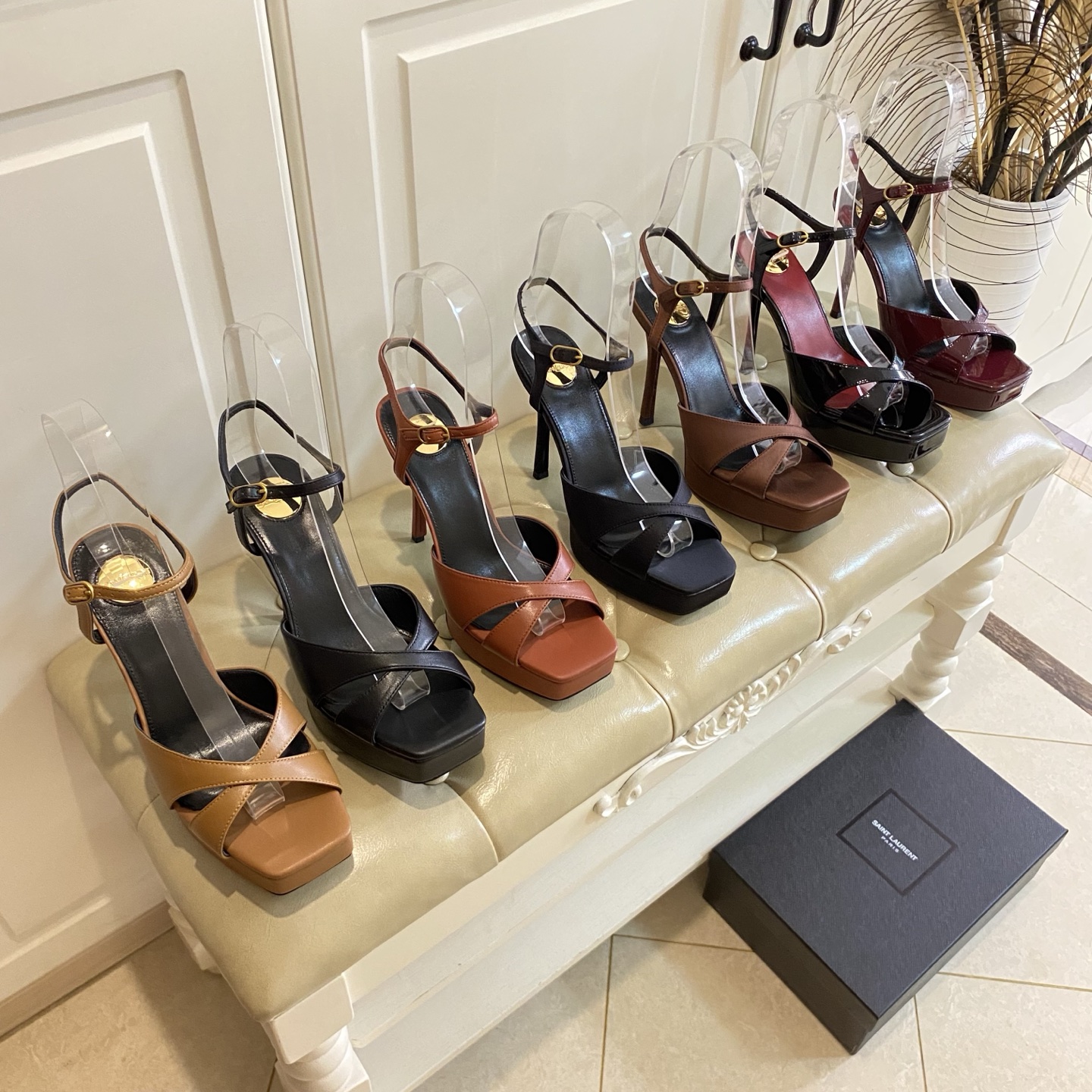 NO:560883,Top version, Saint Laurent YSL/Saint Laurent new high-heeled sandals, sheepskin/silk surface, sheepskin lining, leather outsole, heel height 8.5cm, front platform height about 2.5cm, 35-40 yards (41, 42 yards are custom-made and non-refundable), high-heeled sandals, saint laurent, saint laurent, saint laurent, sandals, high heels, sheepskin, real silk, Leather soles19860909顶级版本,圣罗兰YSL/Saint Laurent新款高跟凉鞋,羊皮/真丝面,羊皮里,真皮大底,跟高8.5cm,前水台高约2.5cm,35-40码(41,42码定做不退换),高跟鞋凉鞋,saint laurent,saint laurent,saint laurent,sandals,high heels,sheepskin,real silk,Leather soles,Women's Shoes