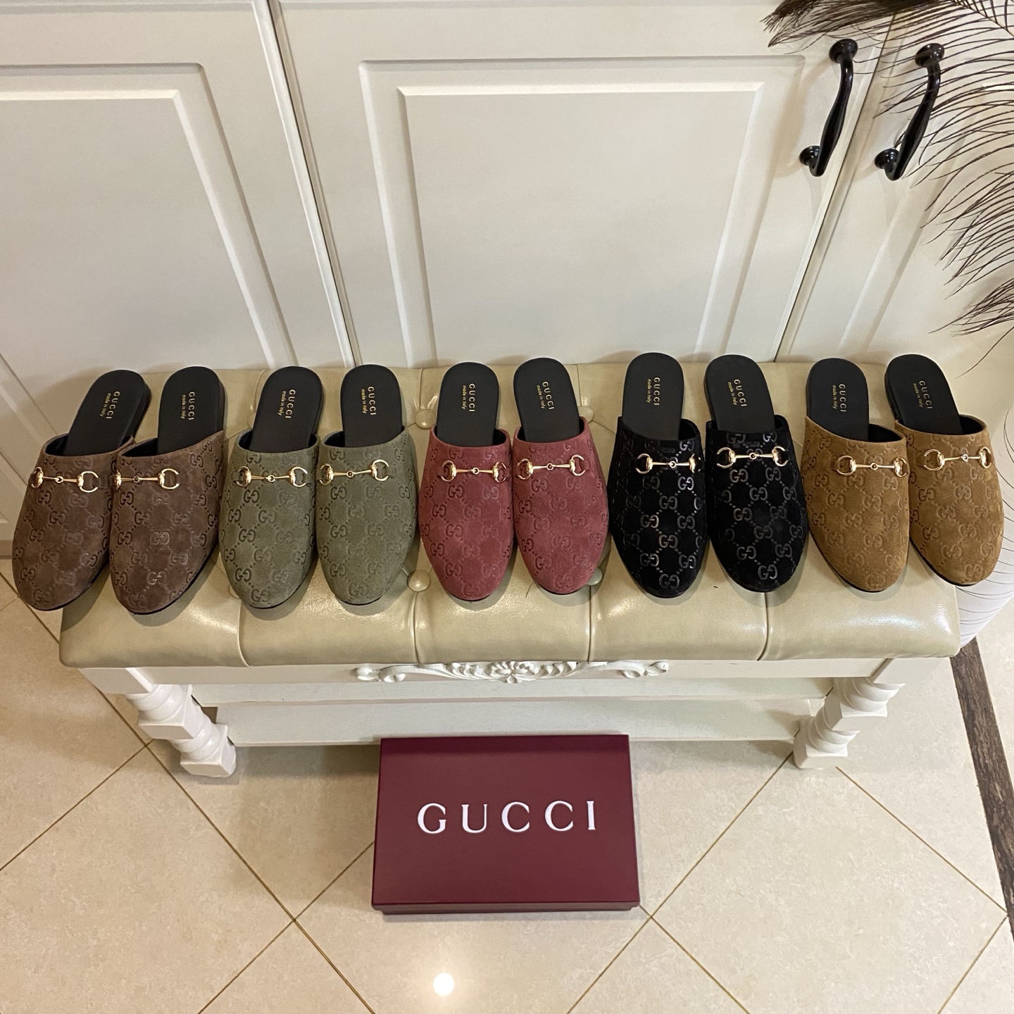 NO:594729,(Men's code), Gucci couple's mules, cowhide/sugar/cloth cover, sheepskin lining, genuine leather outsole, women's size 36-41, men's size 39-45, please indicate male and female size when placing order., half drag, gucci, cowhide, sheepskin, Leather soles19860909(男码),古奇Gucci情侣款穆勒拖,牛皮/反绒/布面,羊皮里,真皮大底,女码段36-41码,男码段39-45码,下单请注明男女码.,半拖,gucci,cowhide,sheepskin,Leather soles,Women's Shoes