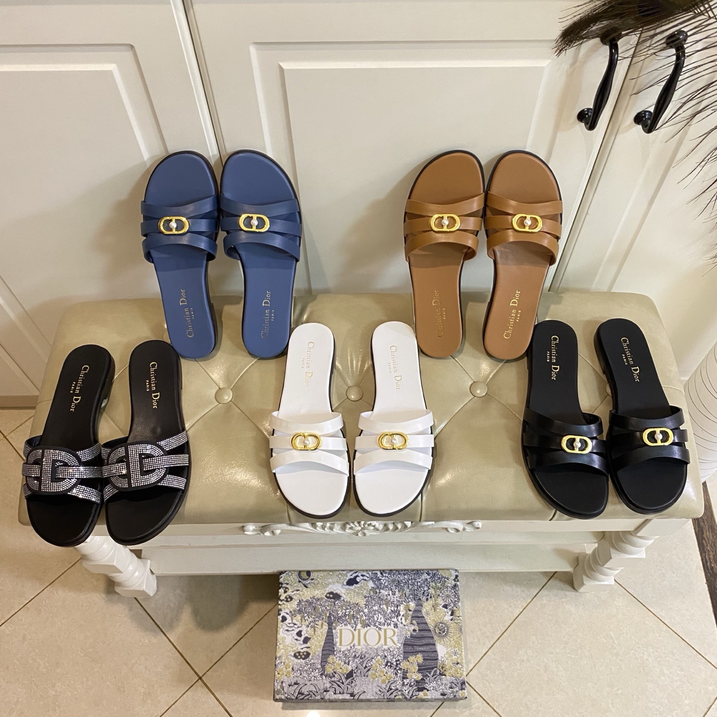 NO:681278,Rubber sole, genuine leather sole, diamond surface plus 10, new Dior slippers, cowhide surface, sheepskin lining, size 35-43, slippers, dior, dior, slippers, cowhide, sheepskin19860909橡胶底,真皮底,钻面加10,迪奥Dior新款拖鞋,牛皮面,羊皮里,35-43码,拖鞋,dior,dior,slippers,cowhide,sheepskin,Women's Shoes