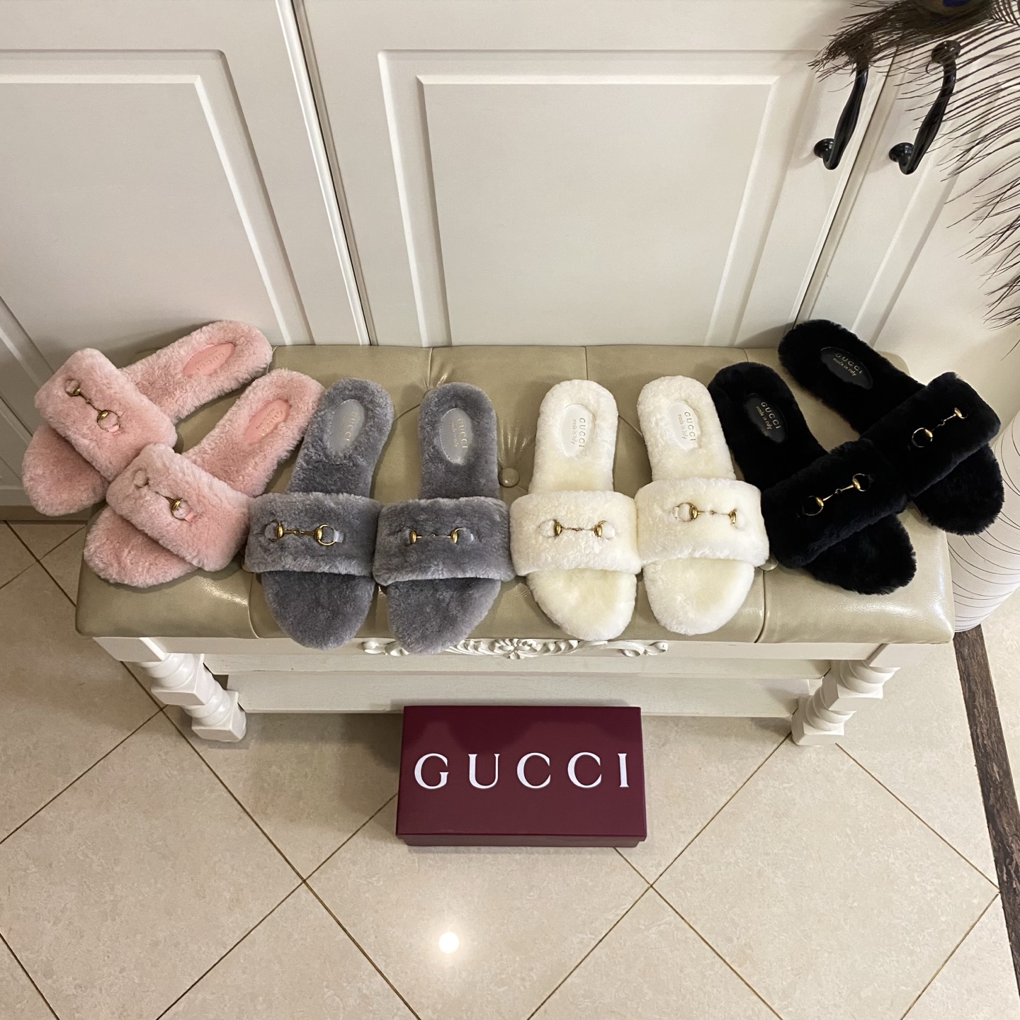 NO:681257,Rubber sole, custom-made leather outsole, Gucci new fur slippers, wool surface, wool lining, sizes 35-40 (custom-made sizes 41 and 42 are non-refundable), fur shoes and slippers, gucci, slippers, Leather soles19860909橡胶底,真皮大底定做,古奇Gucci新款毛拖,羊毛面,羊毛里,35-40码(41,42码定做不退换),毛毛鞋拖鞋,gucci,slippers,Leather soles,Women's Shoes