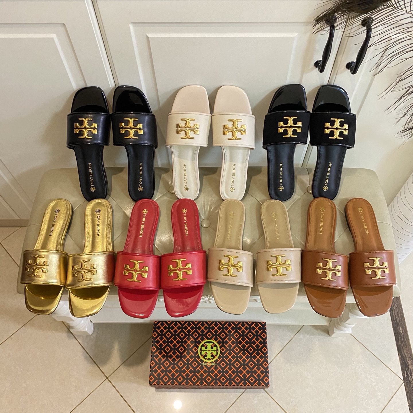 NO:681302,Rubber sole 180, custom-made leather sole, new Tory Burch slippers, cowhide/sheep surface, sheepskin lining, sizes 35-43 (44, 45 custom-made, non-refundable, buy with caution), slippers, burberry, slippers, cowhide, sheepskin, sheep19860909橡胶底180,真皮底定做,托里伯奇Tory Burch新款拖鞋,牛皮/羊猄面,羊皮里,35-43码(44,45定做不退换,慎购),拖鞋,burberry,slippers,cowhide,sheepskin,sheep,Women's Shoes