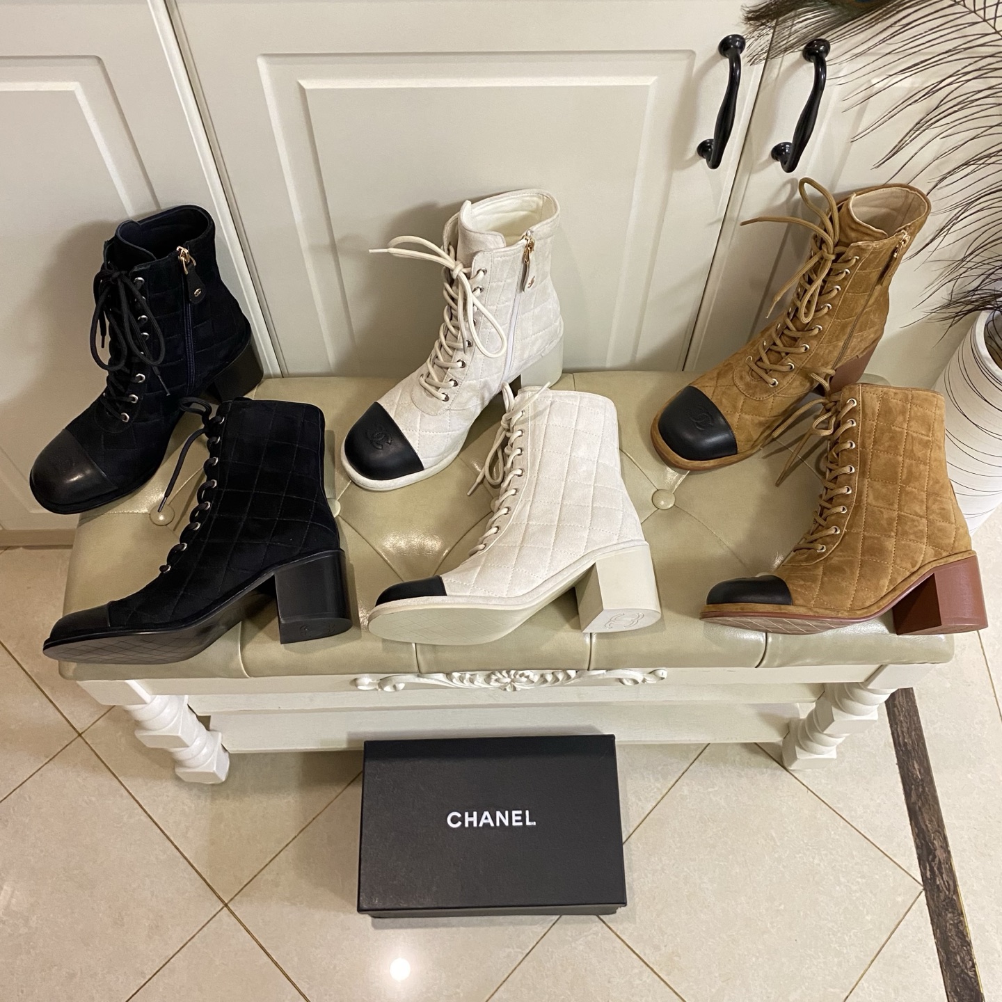 NO:681234,,Chanel Chanel new short boots, leather surface, sheepskin lining, leather outsole, sizes 35-39 (40, 41, 42 sizes can be customized and non-returnable), boots, chanel, chanel, boots, sheepskin, Leather soles19860909,香奈儿Chanel 新款短靴,皮面,羊皮里,真皮大底,35-39码(40,41,42码可定做不退换),靴子,chanel,chanel,boots,sheepskin,Leather soles,Women's Shoes