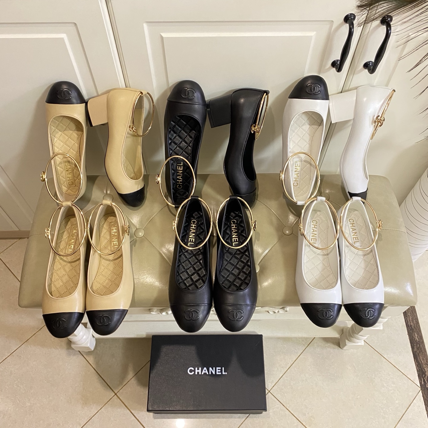 NO:681218,,Chanel Chanel new model, sheepskin surface, sheepskin lining, leather outsole, size 35-39 (size 40, 41 can be customized and non-returnable), single shoes, chanel, chanel, sheepskin, Leather soles19860909,香奈儿Chanel 新款,羊皮面,羊皮里,真皮大底,35-39码(40,41码可定做不退换),单鞋,chanel,chanel,sheepskin,Leather soles,Women's Shoes