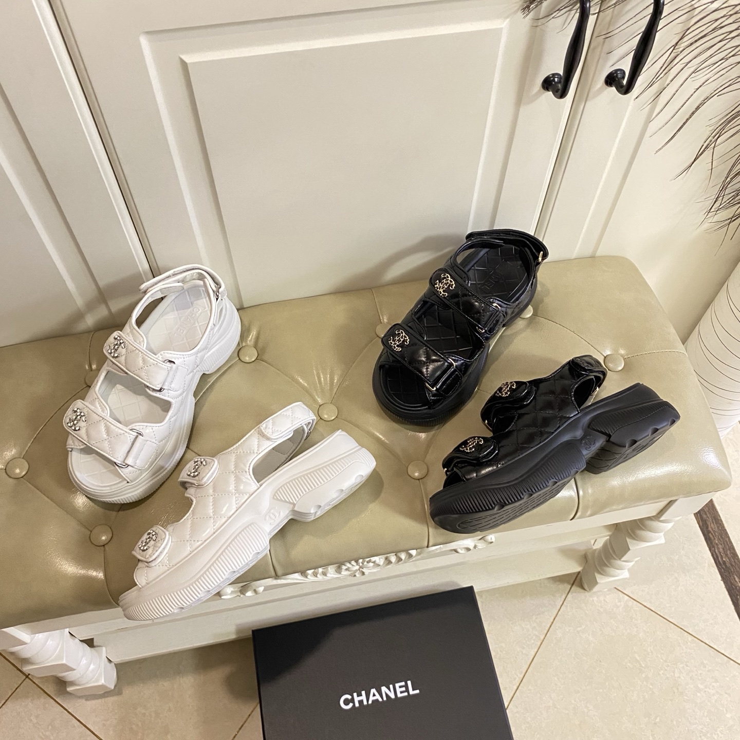 NO:681157,,Chanel Chanel new Velcro thick-soled sandals, cowhide surface, sheepskin lining, original private model outsole, size 35-40, sandals,chanel,chanel,sandals,cowhide,sheepskin19860909,香奈儿Chanel 新款魔术贴厚底凉鞋,牛皮面,羊皮里,原版私模大底,35-40码,凉鞋,chanel,chanel,sandals,cowhide,sheepskin,Women's Shoes