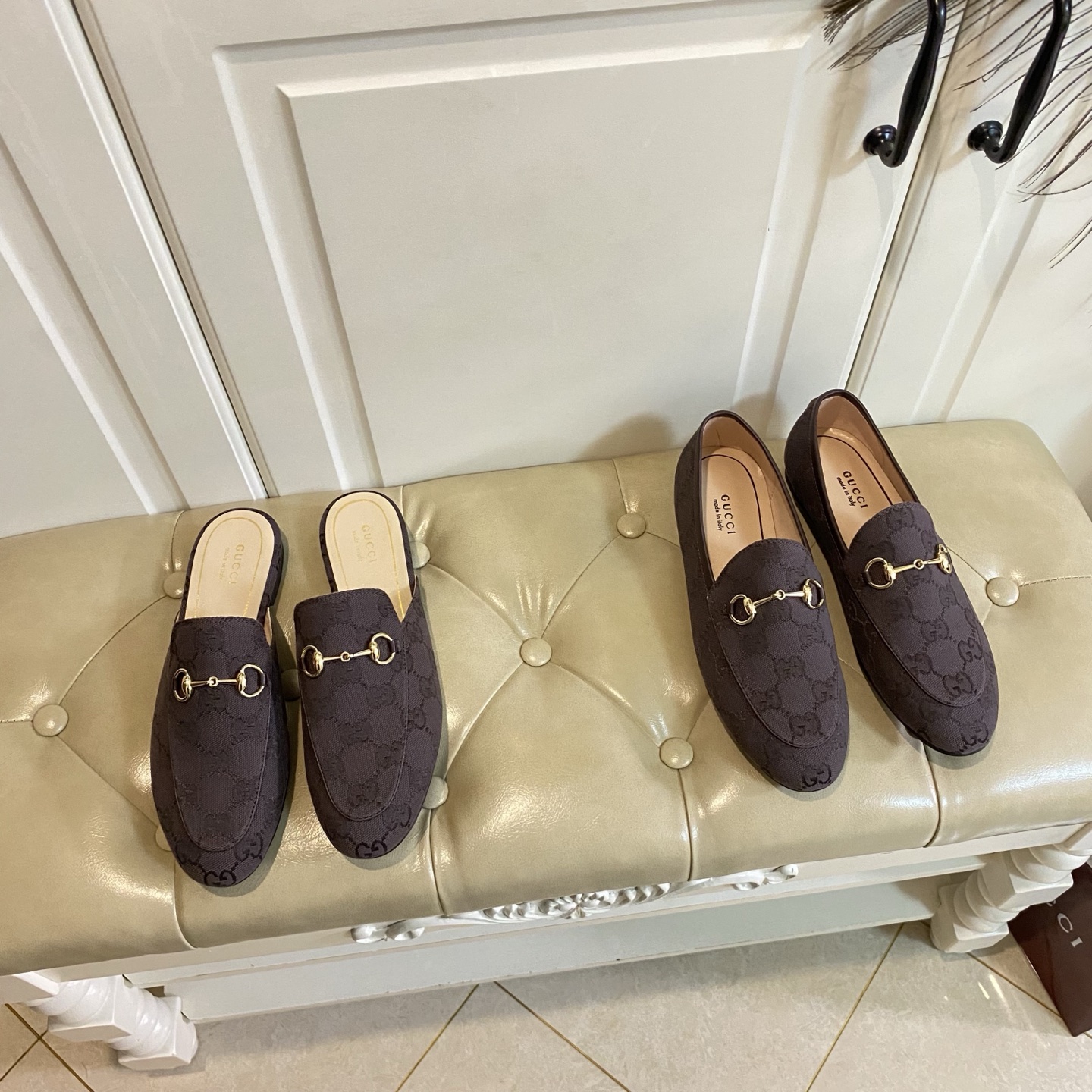 NO:706218,, Gucci new color, classic jacquard fabric surface, sheepskin lining, leather outsole, sizes 35-39 (customized sizes 40-42 are non-returnable), loafers half-slip, gucci, loafers, sheepskin, Leather soles19860909,古奇Gucci新色,经典提花布面,羊皮里,真皮大底,35-39码(40-42码定做不退换),乐福鞋半拖,gucci,loafers,sheepskin,Leather soles,Women's Shoes