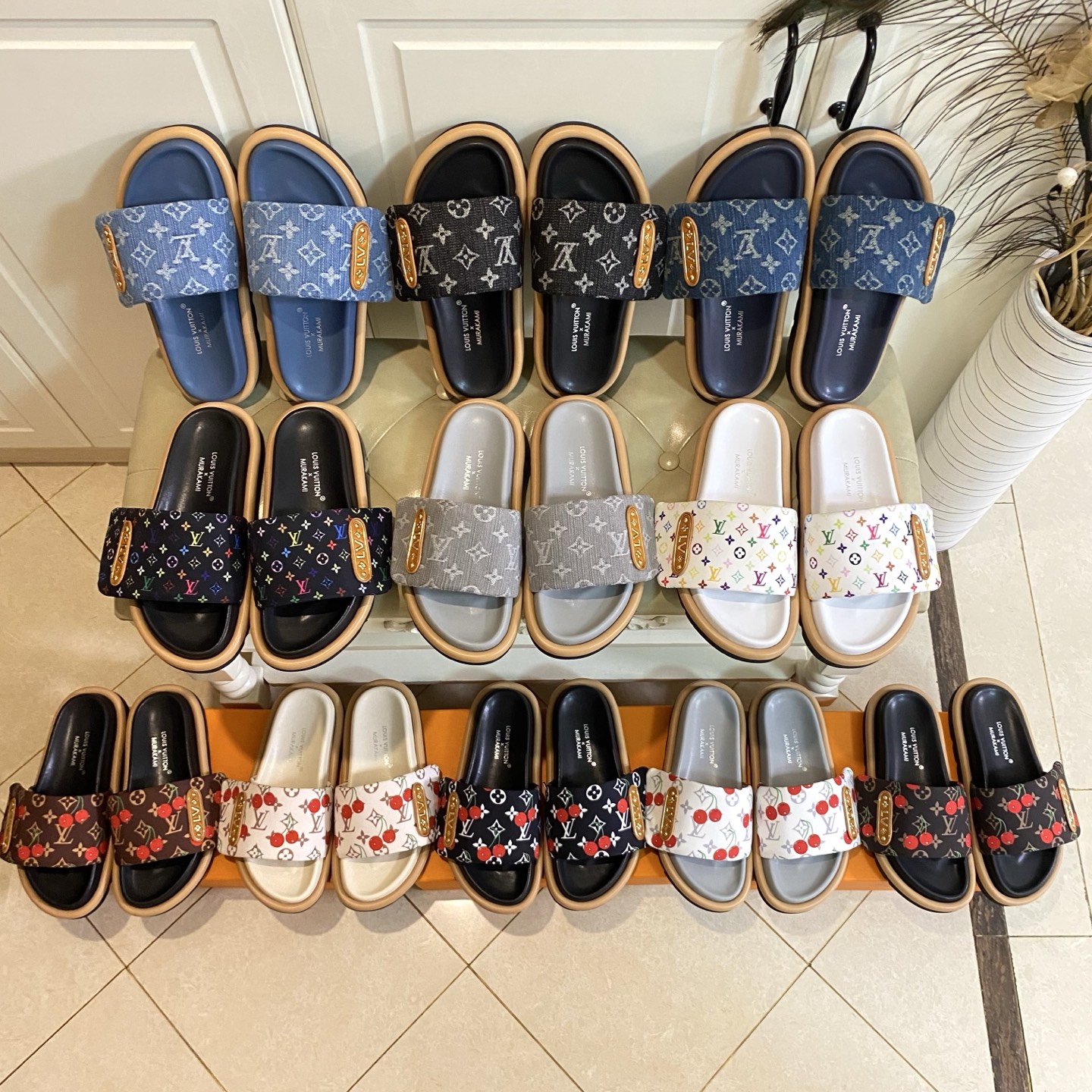 NO:707623,, Louis Vuit*LV new style, jacquard down fabric/denim fabric, sheepskin lining, sizes 35-41 (42, 43 sizes are custom-made and non-returnable), slippers, louis vuitton, louis vuitton, slippers, down jacket, sheepskin19860909,路易威*LV新款,提花羽绒布/牛仔布面,羊皮里,35-41码(42,43码定做不退换),拖鞋,louis vuitton,louis vuitton,slippers,down jacket,sheepskin,Women's Shoes