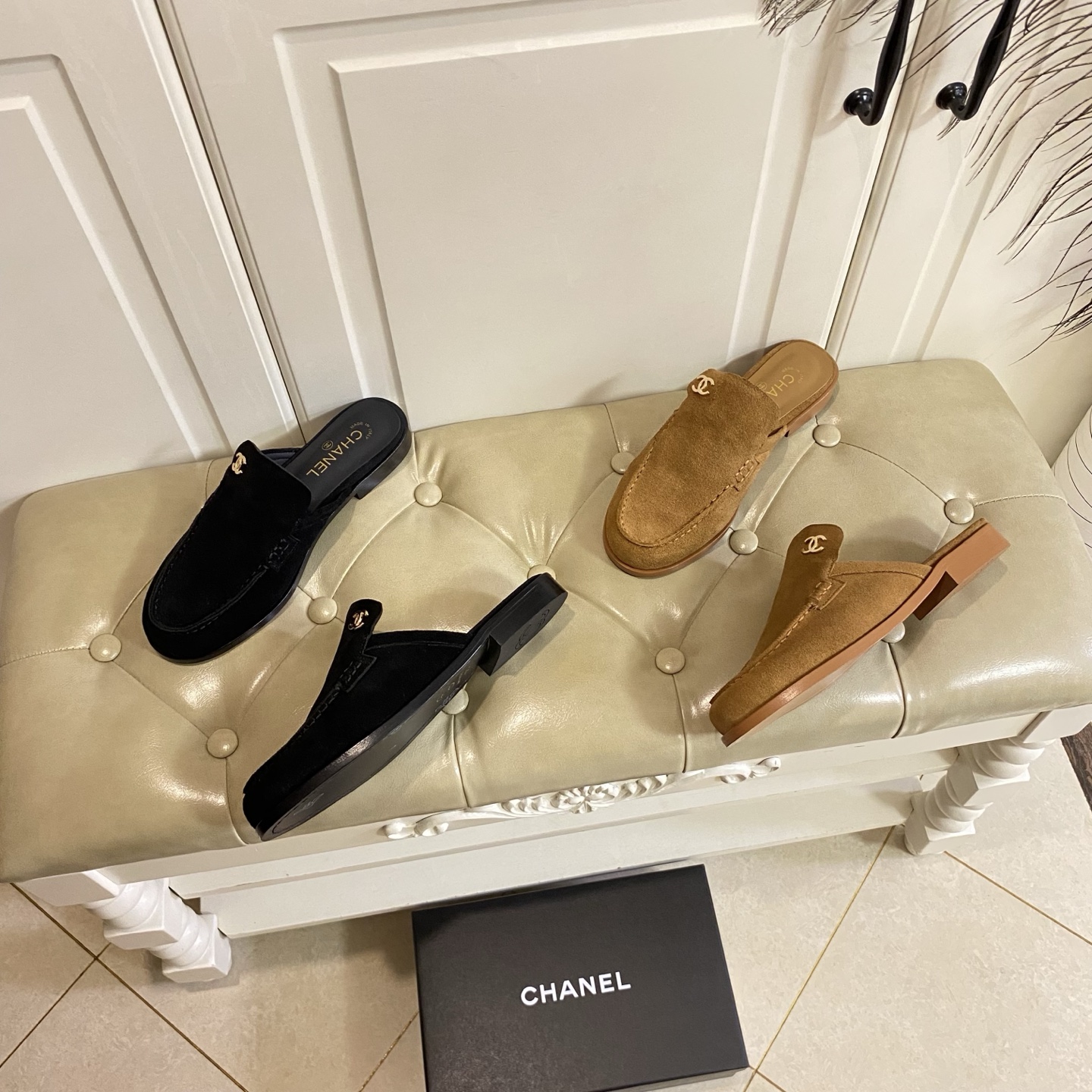 NO:757550,, Chanel Chanel new model, suede/open edge bead surface, sheepskin lining, genuine leather outsole, size 35-39 (40, 41 sizes are custom-made and non-returnable), half drag, chanel, chanel, sheepskin, Leather soles19860909,香奈儿Chanel新款,反绒/开边珠面,羊皮里,真皮大底,35-39码(40,41码定做不退换),半拖,chanel,chanel,sheepskin,Leather soles,Women's Shoes