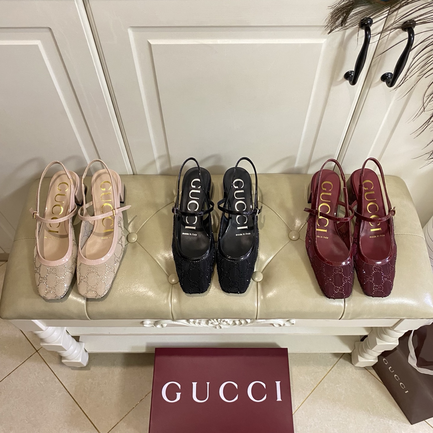 NO:725041,, Gucci new model, top version, patent leather mesh with rhinestone surface, sheepskin lining, genuine leather outsole, size 35-39 (size 40-42 is custom-made and non-returnable), sandals, gucci, sandals, sheepskin, Leather soles19860909,古奇Gucci新款,顶级版本,漆皮网纱烫钻面,羊皮里,真皮大底,35-39码(40-42码定做不退换),凉鞋,gucci,sandals,sheepskin,Leather soles,Women's Shoes