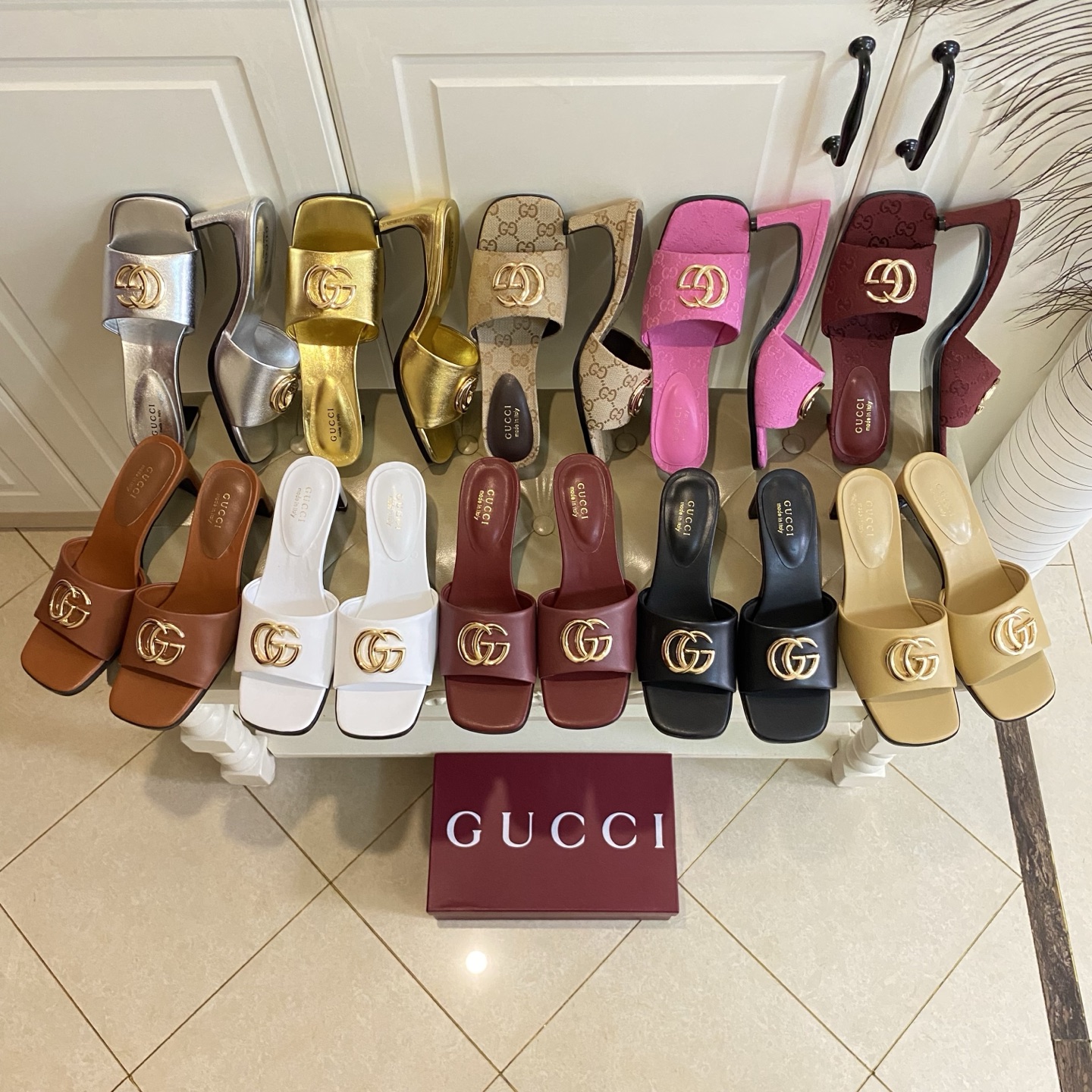 NO:725028,Rubber sole, genuine leather outsole, Gucci new mid-heeled slippers, cowhide/jacquard cloth surface, sheepskin lining, genuine leather outsole, sizes 35-41 (customized sizes 42 and 43 are non-refundable), slippers, gucci, slippers, cowhide, sheepskin, Leather soles19860909橡胶底,真皮大底,古奇Gucci新款中跟拖鞋,牛皮/提花布面,羊皮里,真皮大底,35-41码(42,43码定做不退换),拖鞋,gucci,slippers,cowhide,sheepskin,Leather soles,Women's Shoes