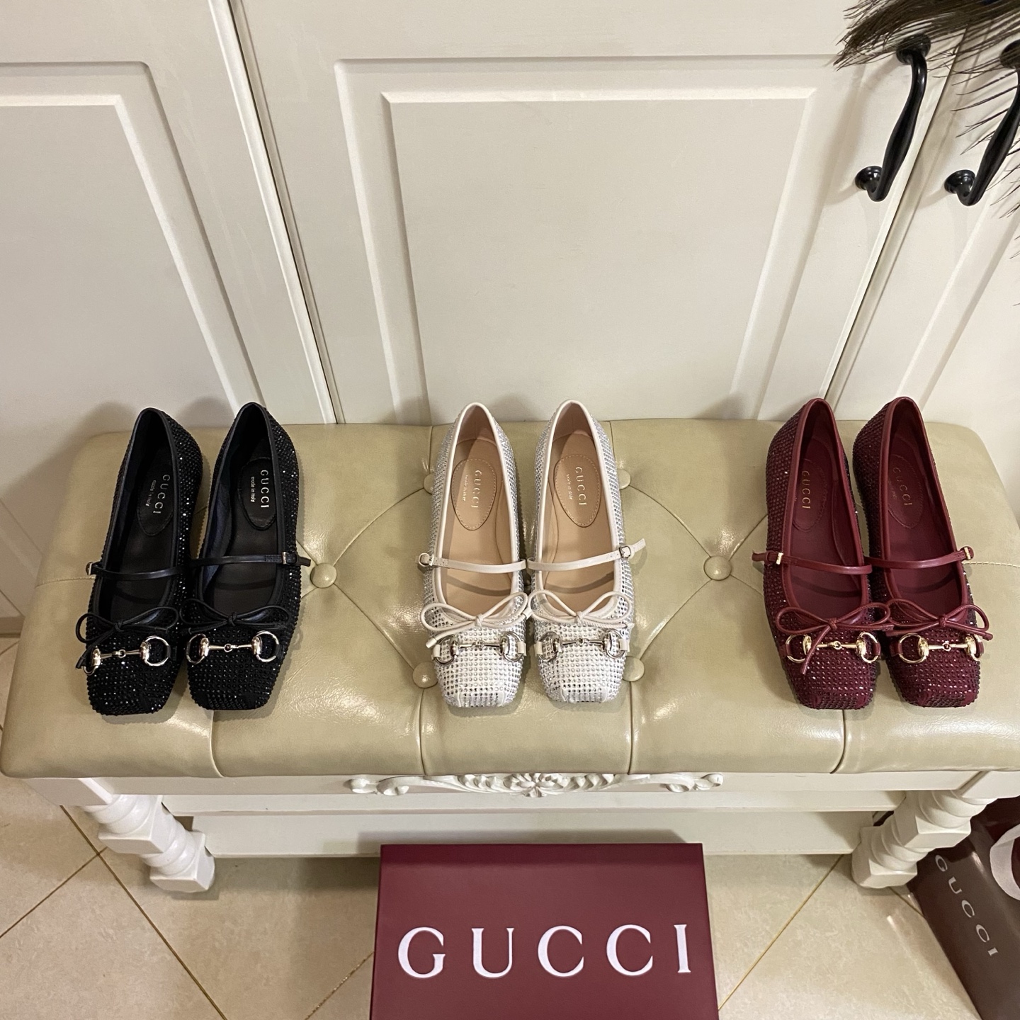 NO:725023,, Gucci new model, hot diamond surface, sheepskin lining, leather outsole, size 35-40 (customized size 41, 42 is non-returnable), ballet shoes, gucci, sheepskin, Leather soles19860909,古奇Gucci新款,烫钻面,羊皮里,真皮大底,35-40码(41,42码定做不退换),芭蕾舞鞋,gucci,sheepskin,Leather soles,Women's Shoes