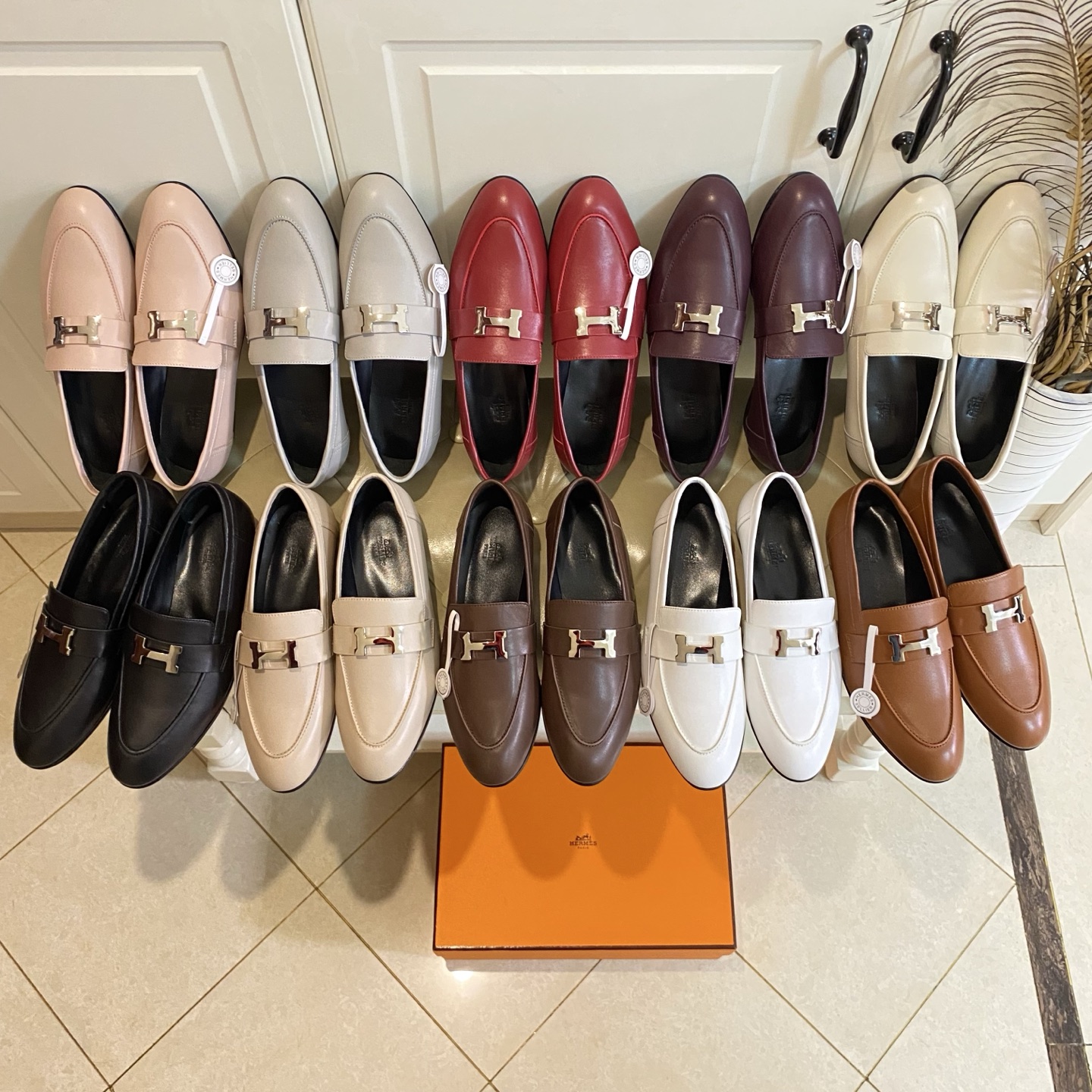 NO:725020,,Hermes single shoe classic series, sheepskin/sheepskin surface, sheepskin lining, leather outsole, size 35-40 (size 41-43 is custom-made and non-returnable), loafers, hermes, hermes, loafers, sheepskin, sheep, Leather soles19860909,爱马仕Hermes单鞋经典系列,羊皮/羊猄面,羊皮里,真皮大底,35-40码(41-43码定做不退换),乐福鞋,hermes,hermes,loafers,sheepskin,sheep,Leather soles,Women's Shoes