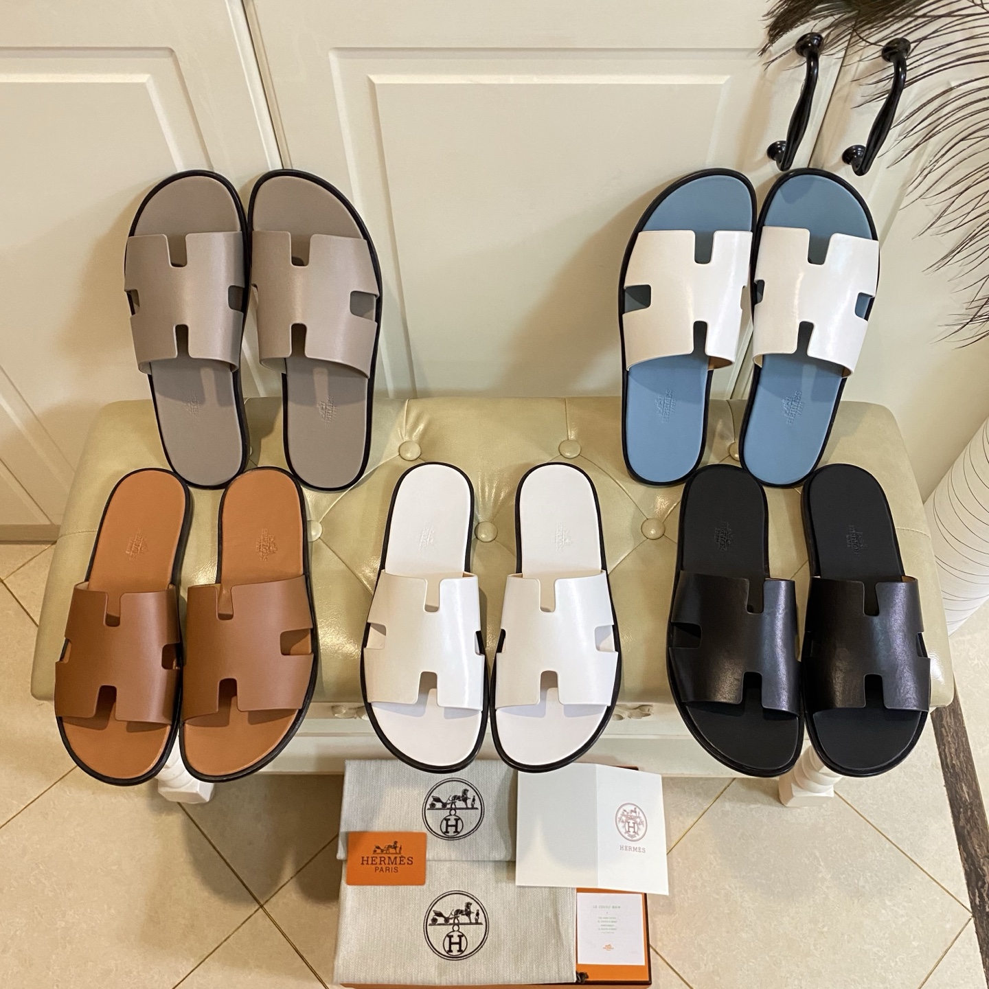 NO:757533,, Hermes men's size slippers series, cowhide/lychee pattern/sheep surface, sheepskin lining, genuine leather outsole, sizes 38-46 (customized sizes 38, 45, 46 are non-refundable), slippers, hermes, hermes, slippers, cowhide, sheepskin, sheep, Leather soles19860909,爱马仕Hermes男码拖鞋系列,牛皮/荔枝纹/羊猄面,羊皮里,真皮大底,38-46码(38,45,46码定做不退换),拖鞋,hermes,hermes,slippers,cowhide,sheepskin,sheep,Leather soles,Women's Shoes