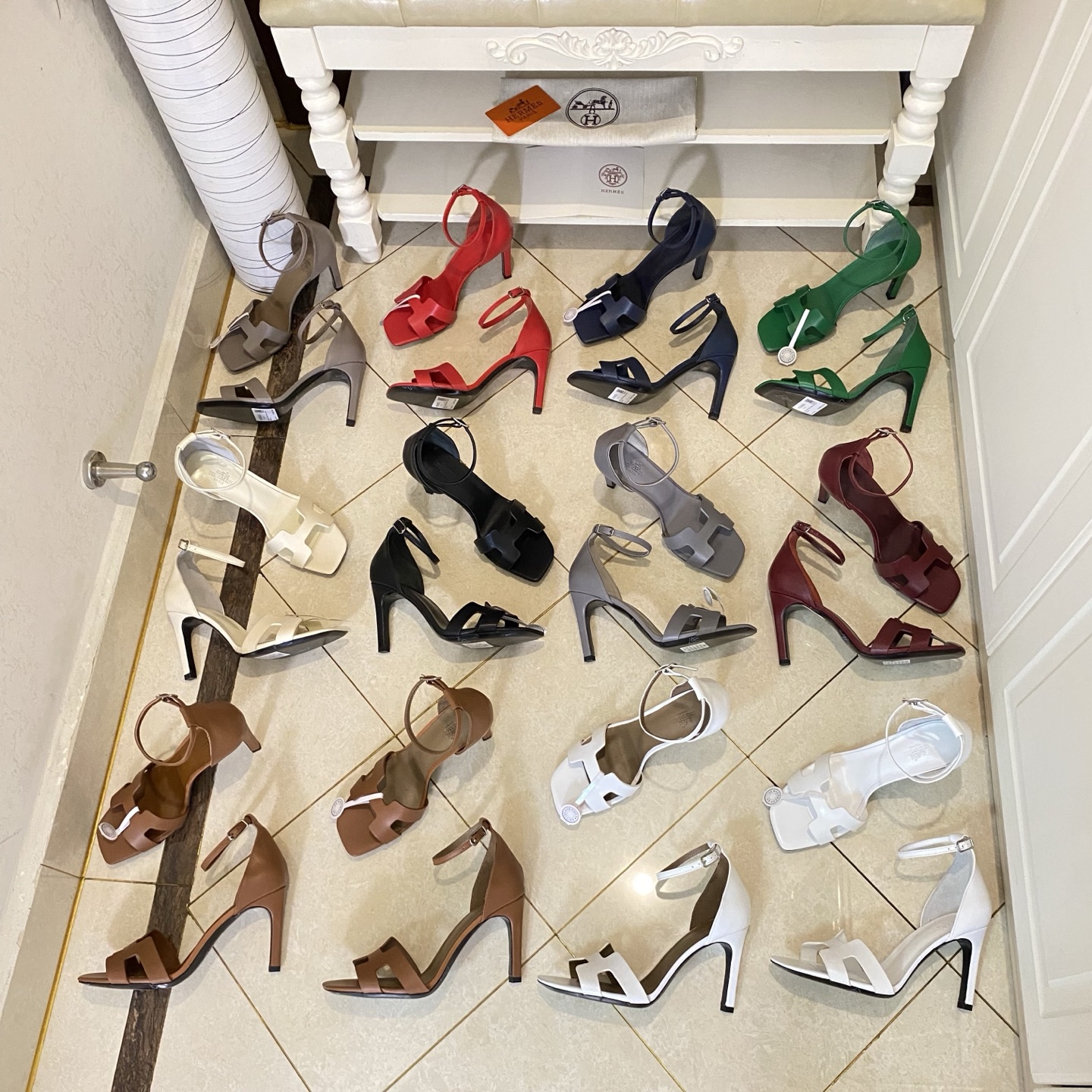 NO:757479,, 'Cowhide plain surface 9cm heel height photo', Hermes Hermes high-heeled sandals series, cowhide/lychee pattern surface, sheepskin lining, genuine leather outsole, 6.5cm/9cm two heel heights available, 34-43 yards (34, 41-43 yards are custom-made and non-refundable), high-heeled sandals, hermes, hermes, sandals, high heels, cowhide, sheepskin, Leather soles19860909,《牛皮素面9cm跟高组图》,爱马仕Hermes高跟凉鞋系列,牛皮/荔枝纹面,羊皮里,真皮大底,6.5cm/9cm两种跟高可选,34-43码(34,41-43码定做不退换),高跟鞋凉鞋,hermes,hermes,sandals,high heels,cowhide,sheepskin,Leather soles,Women's Shoes