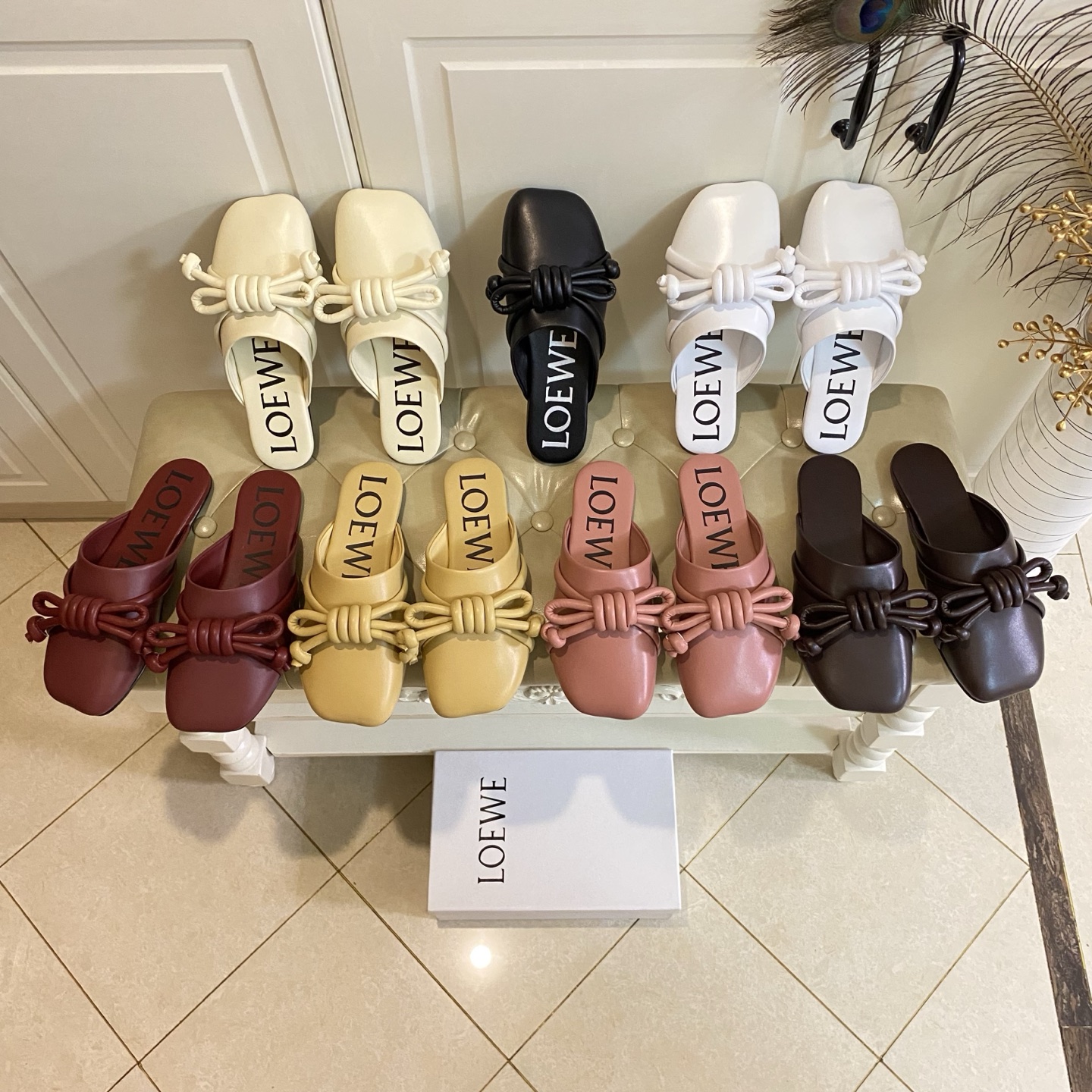 NO:757520,Rubber sole, genuine leather sole, Loewe LOEWE new toe-toe mop, cowhide surface, sheepskin lining, 35-43 yards (42, 43 yards are custom-made and non-returnable), half mop, loewe, loewe, cowhide, sheepskin19860909橡胶底,真皮底,罗意威LOEWE新款包头拖,牛皮面,羊皮里,35-43码(42,43码定做不退换),半拖,loewe,loewe,cowhide,sheepskin,Women's Shoes