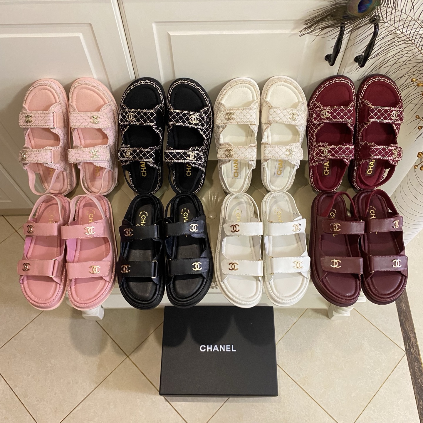 NO:815754,, Chanel Chanel's new Velcro sandals, customized rhombus/cow leather surface, sheepskin lining, fabric material including water table, comfortable suede feet, rubber sole, size 35-40, sandals, chanel, chanel, sandals, cowhide, sheepskin19860909,香奈儿Chanel新款魔术贴凉鞋,定制菱格布/牛皮面,羊皮内里,面料材质包水台,舒适反绒垫脚,橡胶底,35-40码,凉鞋,chanel,chanel,sandals,cowhide,sheepskin,Women's Shoes