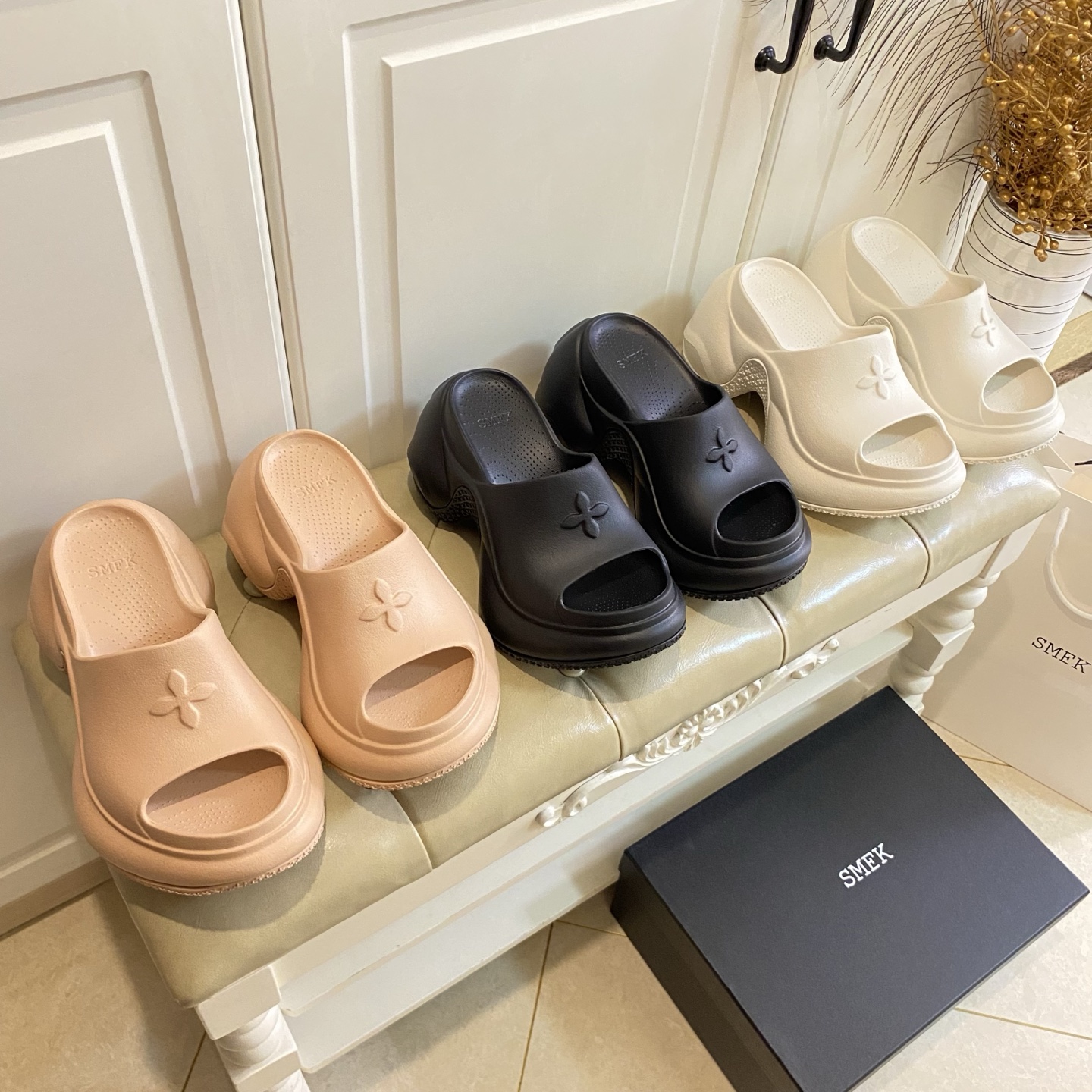 NO:815705,, SMFK’s most popular cross-flower slippers, original private molding in one piece, heel height about 10.5cm, size 35-40, slippers, slippers19860909,SMFK最火爆款十字花拖鞋,原版私模一体成型,后跟高约10.5cm,35-40码,拖鞋,slippers,Women's Shoes