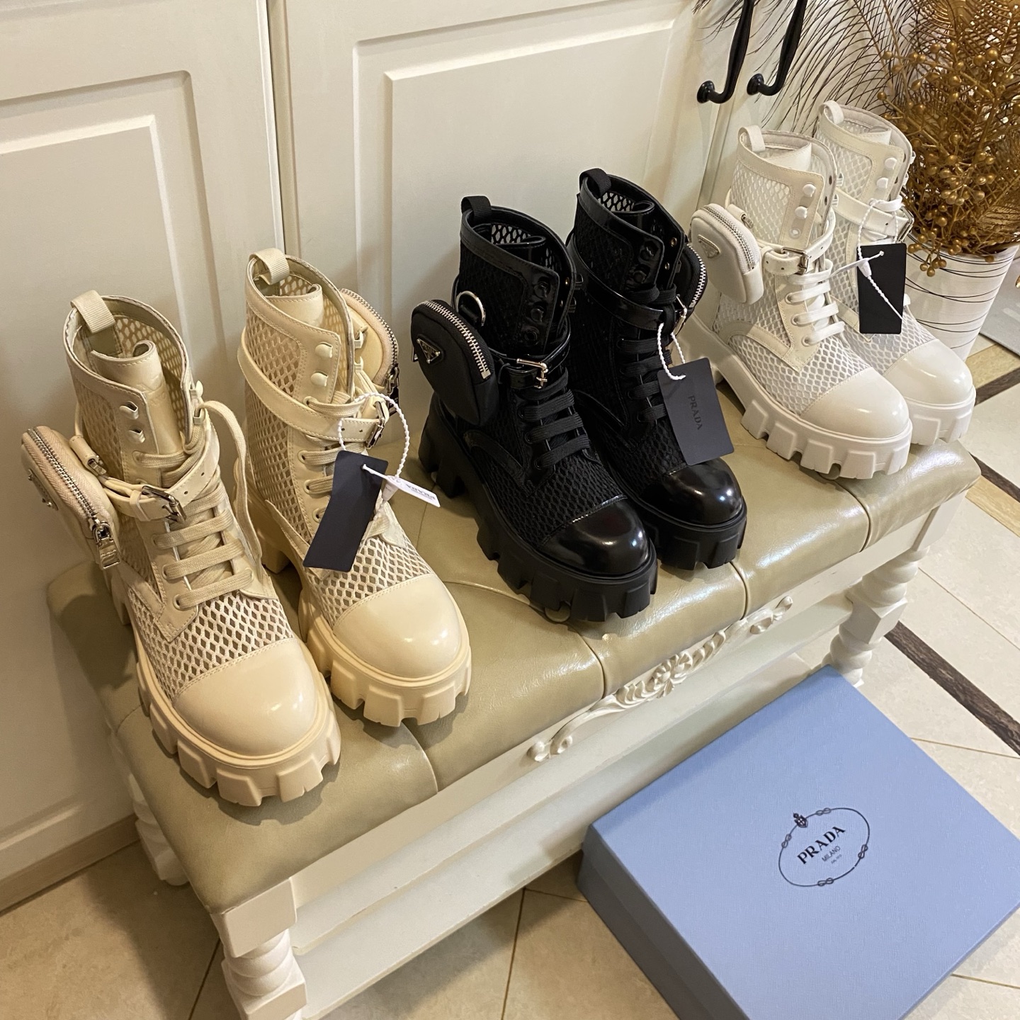 NO:873616,,Prada Prada sandal boots, a must-have for fashion pioneers, motorcycle style, mesh, small pockets, perfect interpretation of trendy charm, 16cm boot height, 5cm sole thickness, 36-41 sizes (custom-made sizes 42 are non-returnable), boots, prada, prada, boots19860909,普拉达Prada凉靴,时尚先锋必入款,机车风,网格,小口袋,完美诠释潮流魅力,16cm靴筒高,底厚5cm,36-41码(42码定做不退换),靴子,prada,prada,boots,Women's Shoes