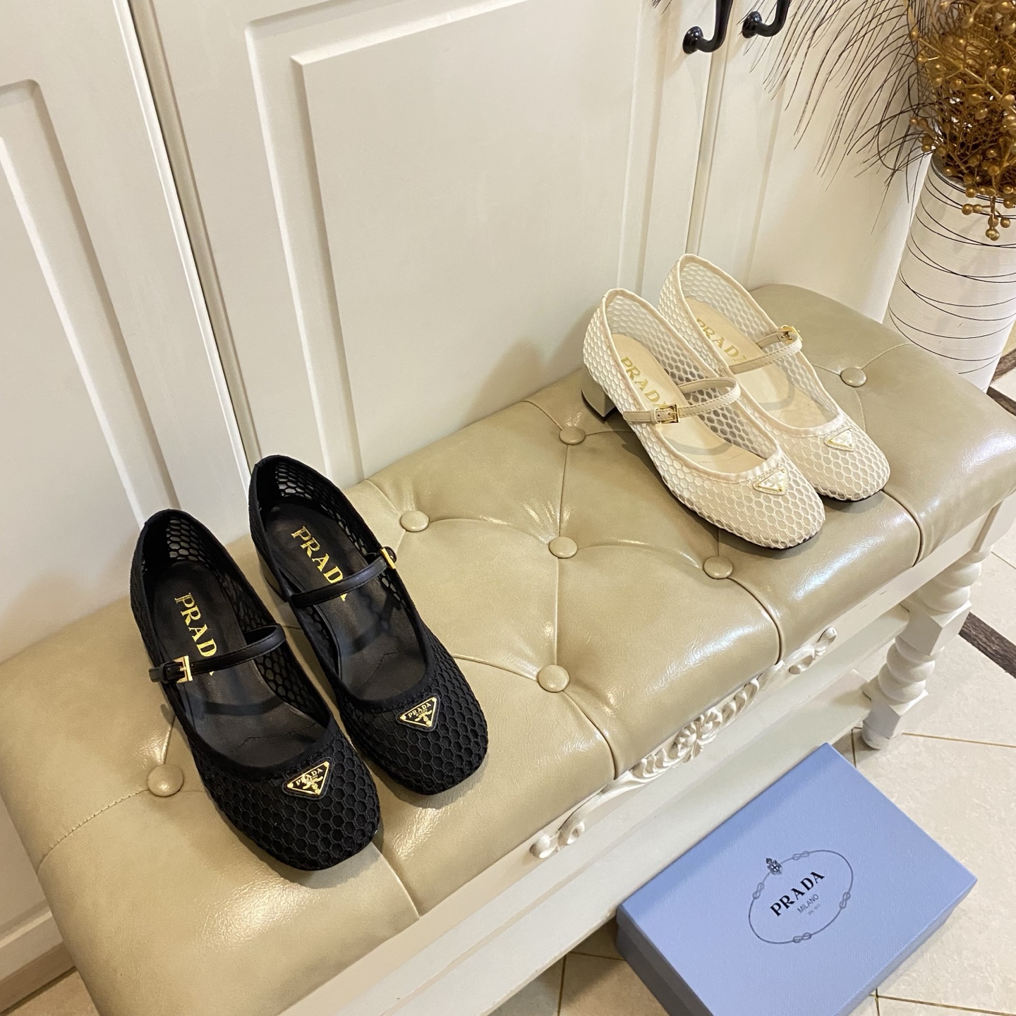 NO:815668,,Prada PRADA new model, mesh surface, sheepskin lining, leather outsole, heel height 5cm, size 35-40 (41 is custom-made and non-returnable), high-heeled shoes, prada, prada, high heels, sheepskin, Leather soles19860909,普拉达PRADA新款,网格面,羊皮里,真皮大底,跟高5cm,35-40码(41碜定做不退换),高跟鞋单鞋,prada,prada,high heels,sheepskin,Leather soles,Women's Shoes