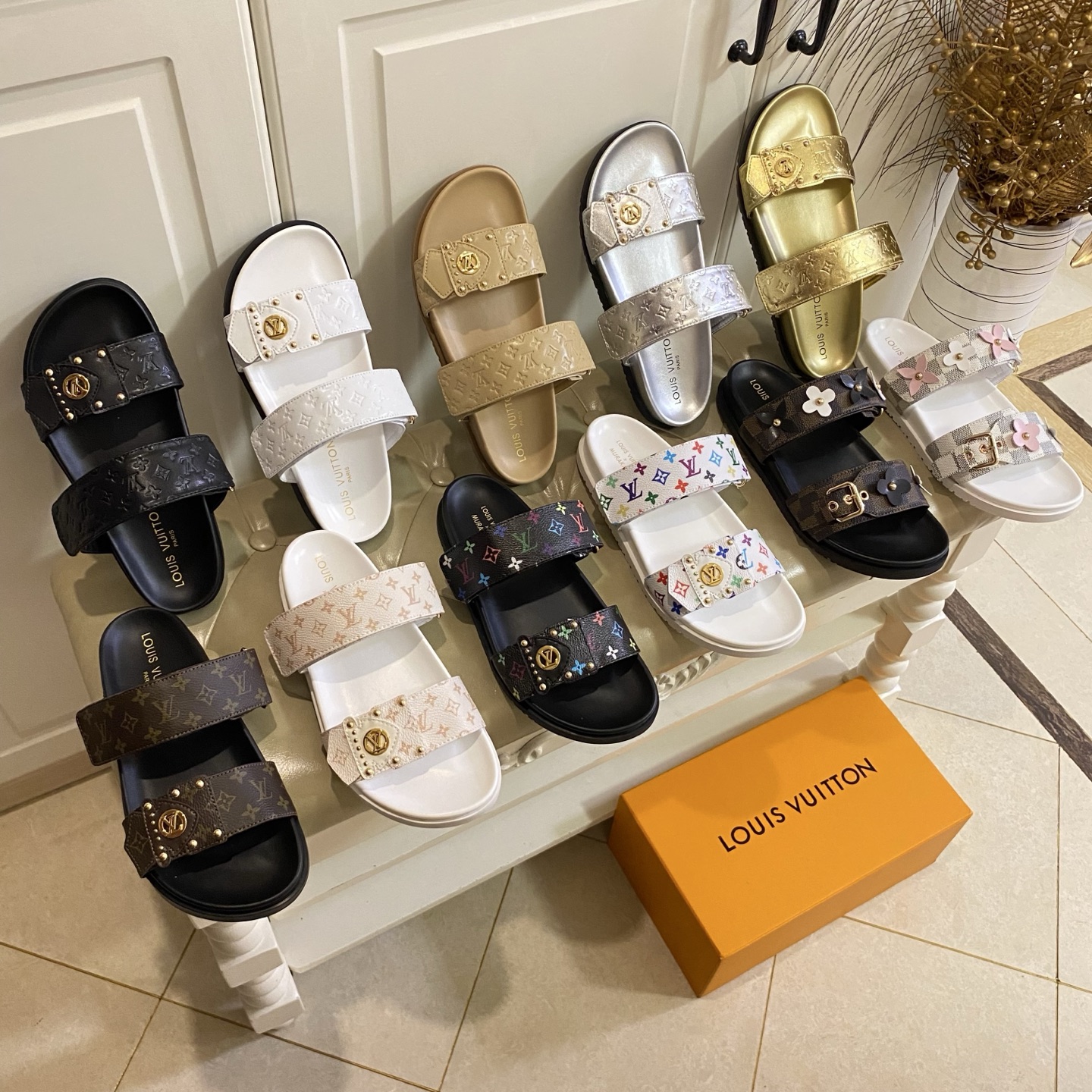 NO:815624,, Louis Vuit*LV new model, customized material/classic presbyopic print surface, sheepskin lining, private model original bottom, size 35-40 (41, 42 can be customized without return, buy with caution), slippers, louis vuitton, louis vuitton, slippers, sheepskin19860909,路易威*LV新款,定制材质/经典老花印花面,羊皮里,私模原版底,35-40码（41,42可定做不退换,慎购）,拖鞋,louis vuitton,louis vuitton,slippers,sheepskin,Women's Shoes