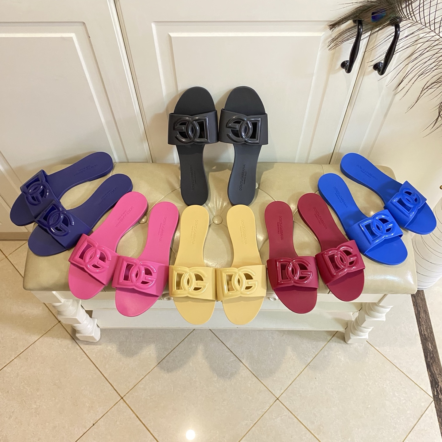 NO:815595,,Dolce & Gabbana DG new jelly slippers, original private model development, high version, size 36-41, slippers, Dolce&Gabbana, slippers19860909,杜嘉班纳DG新款果冻拖,原版私模开发,高版本,36-41码,拖鞋,Dolce&Gabbana,slippers,Women's Shoes