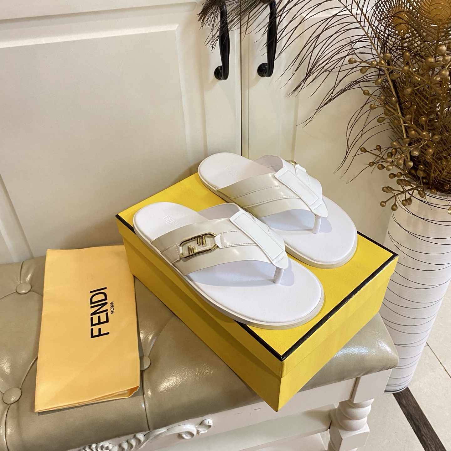 Fendi Feel Thong Sandals
