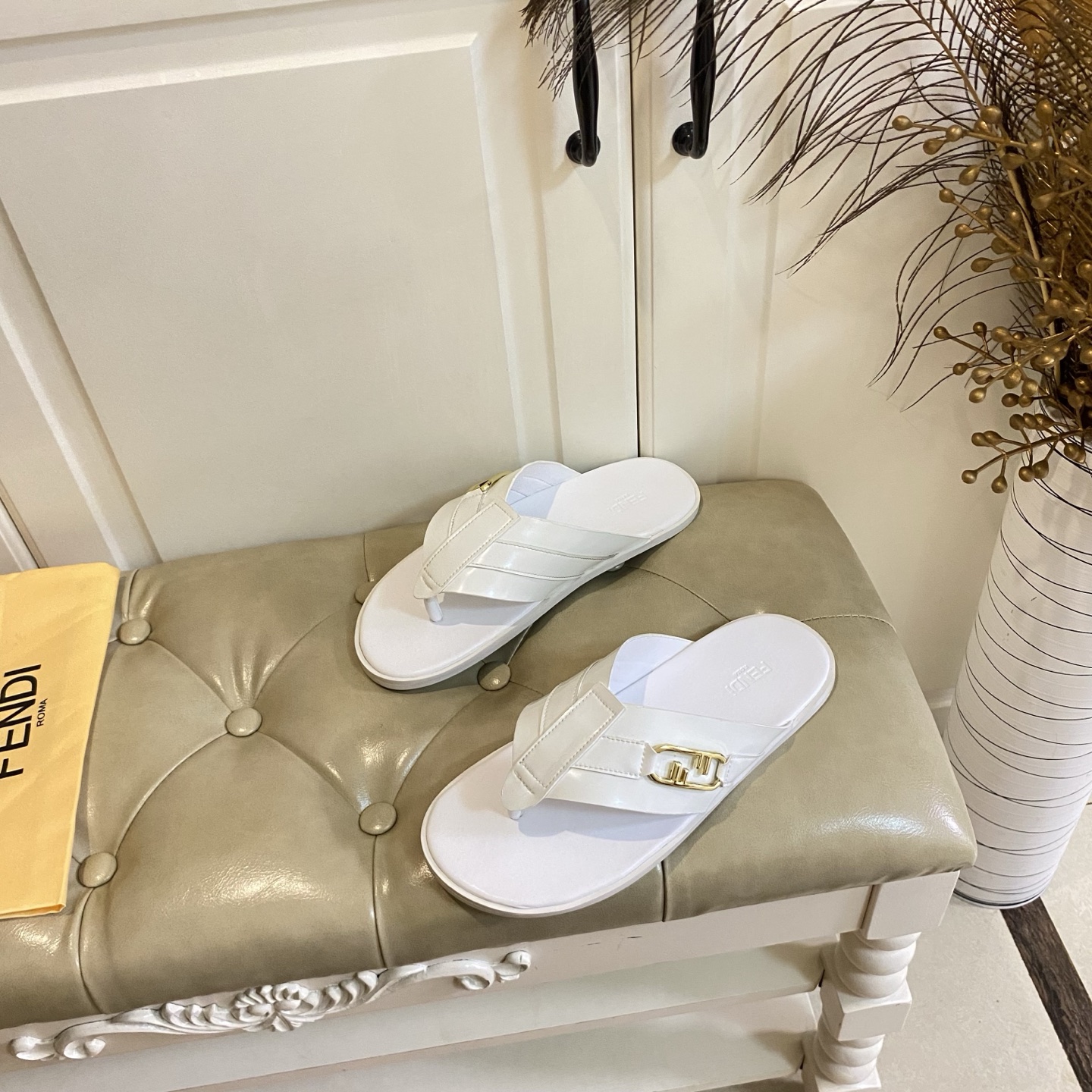 Fendi Feel Thong Sandals
