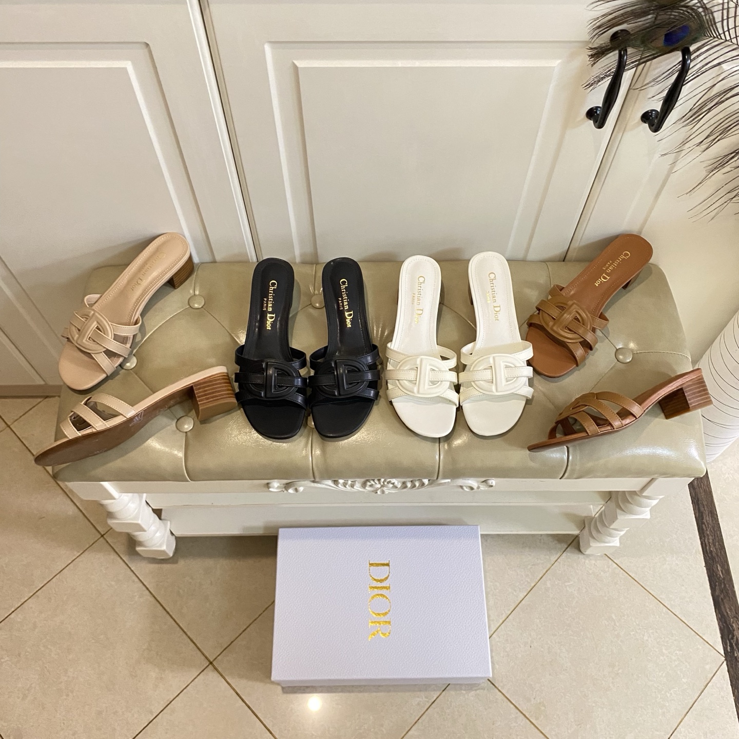 NO:873542,Flat bottom, medium heel, top version, Dior Dior slippers, cowhide surface, sheepskin lining, leather outsole, size 35-40 (customized size 41 is non-returnable), slippers, dior, dior, slippers, cowhide, sheepskin, Leather soles19860909平底,中跟,顶级版本,迪奥Dior拖鞋,牛皮面,羊皮里,真皮大底,35-40码(41码定做不退换),拖鞋,dior,dior,slippers,cowhide,sheepskin,Leather soles,Women's Shoes