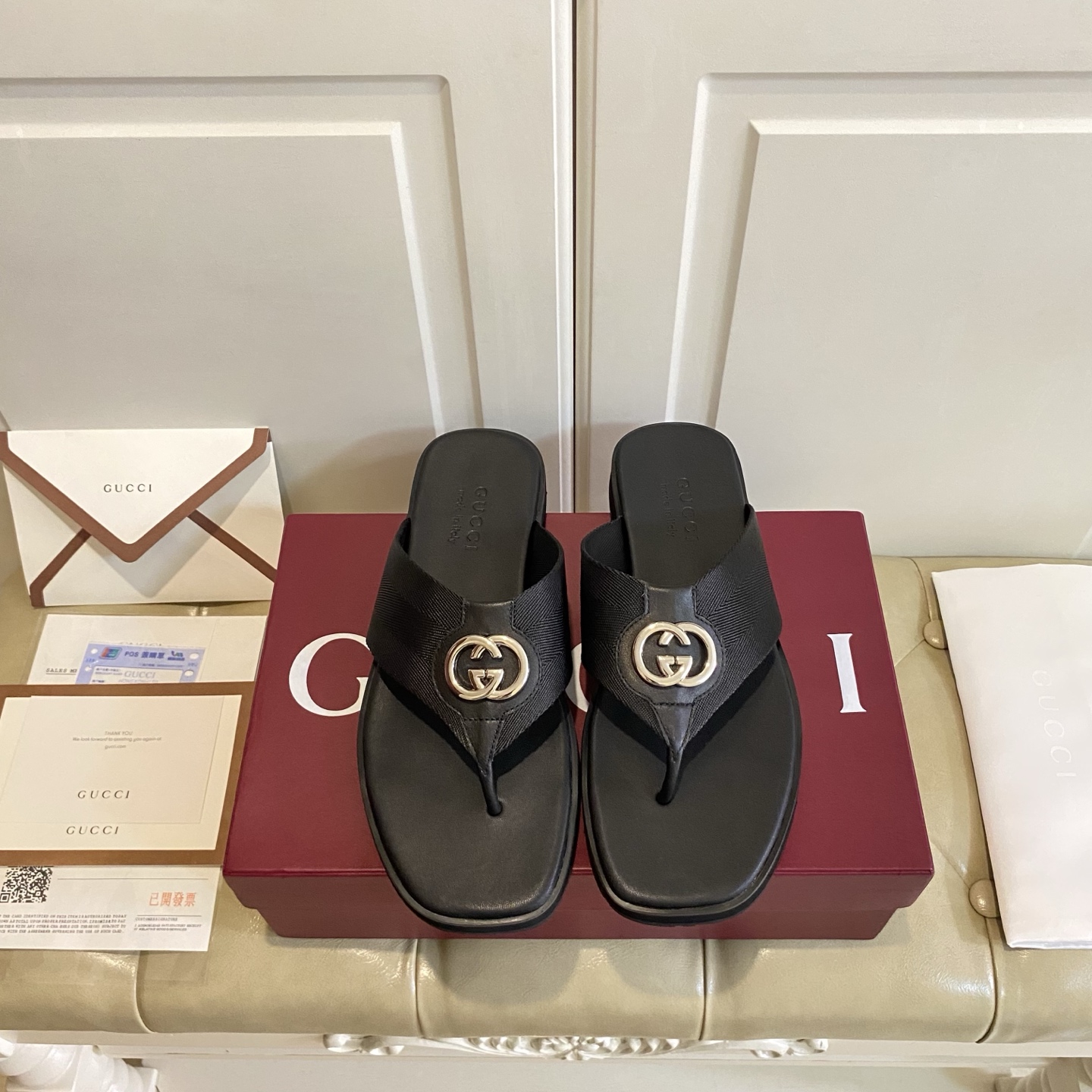 GUCCI Mens Double G Leather Slides