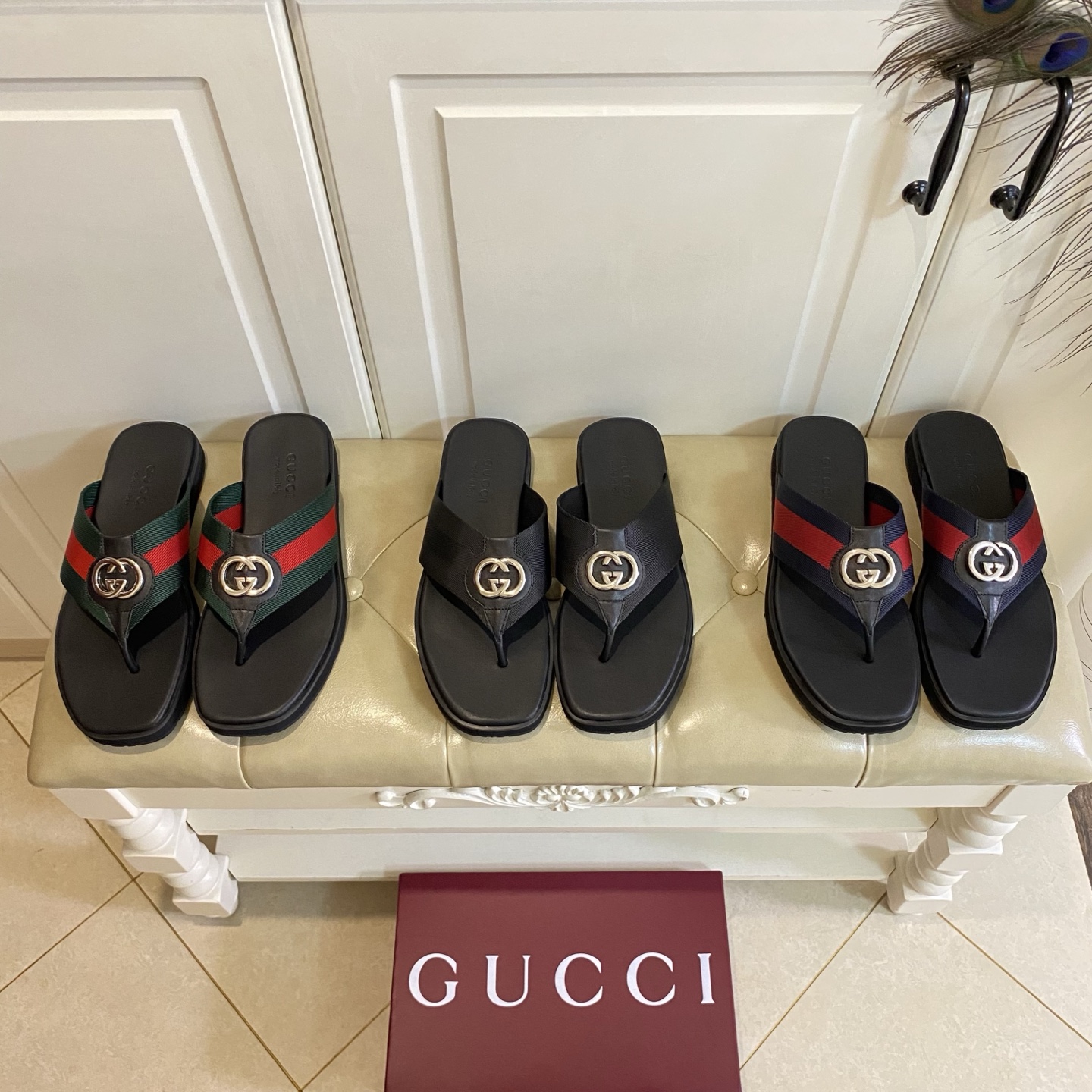 GUCCI Mens Double G Leather Slides