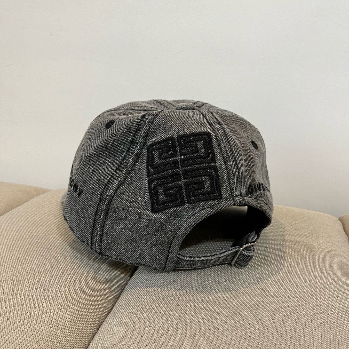 💰95 It’s a baseball cap. It’s a synchronized delivery. It’s a great match