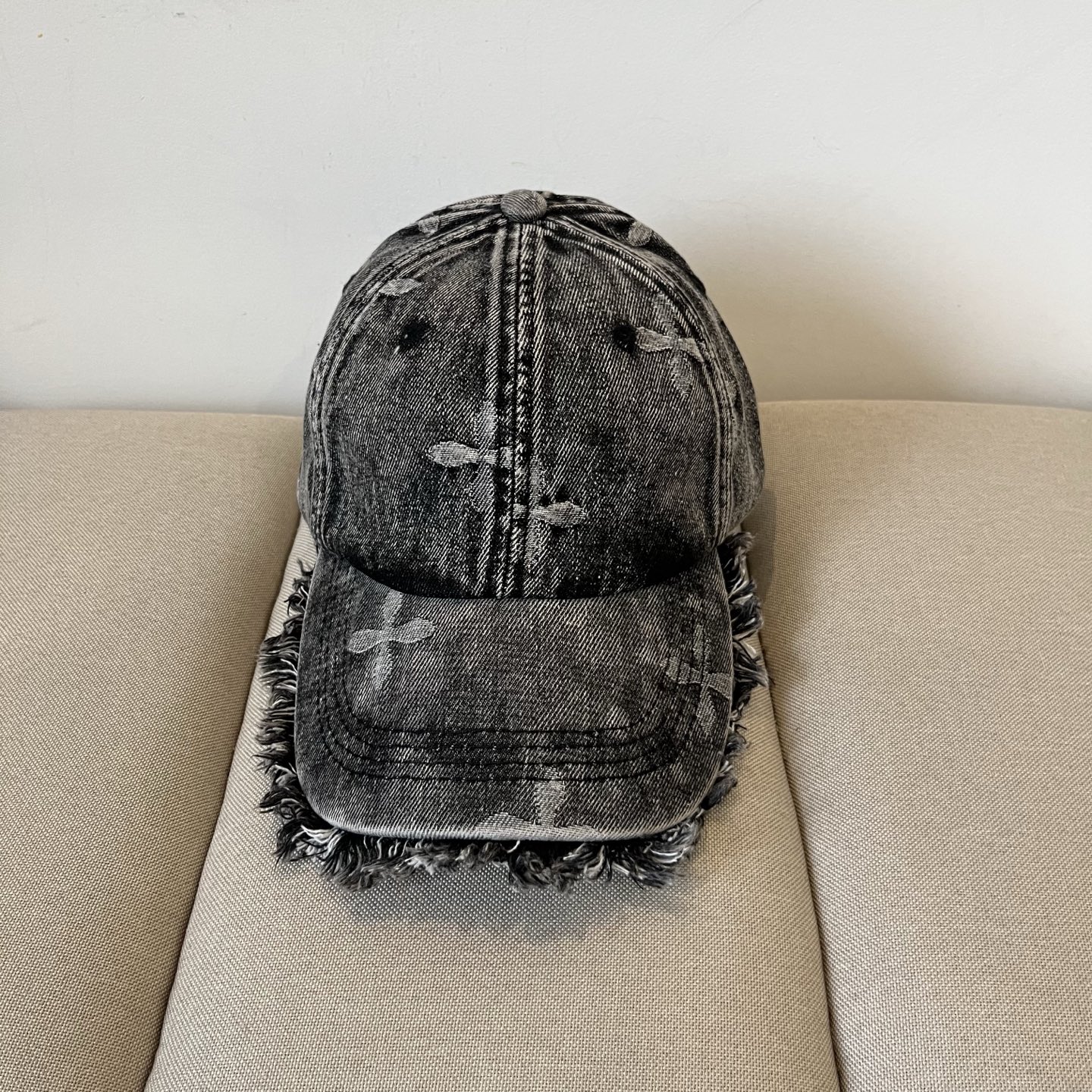 New Spring-and-Fall Caps and Cotton Jeans by SMFK: European-American Style and Comfort. - 图片 1