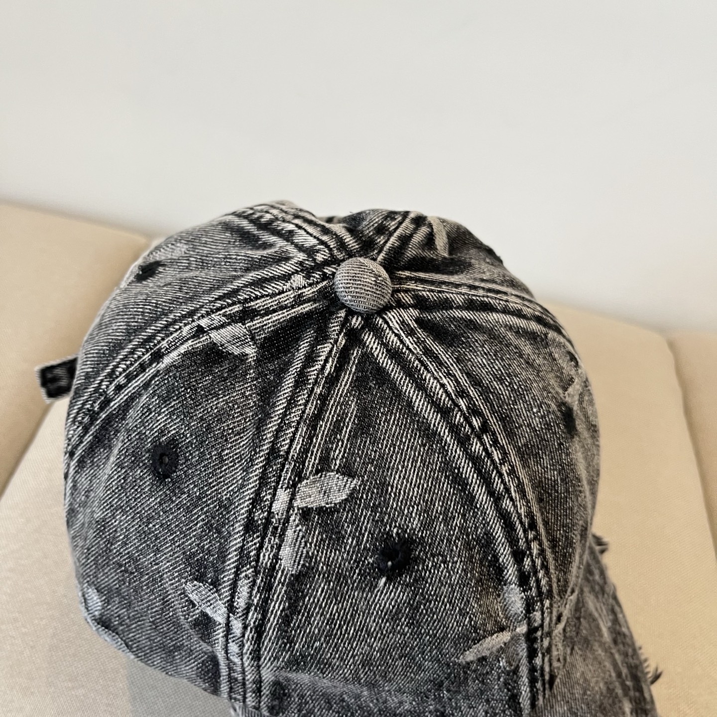 New Spring-and-Fall Caps and Cotton Jeans by SMFK: European-American Style and Comfort. - 图片 5