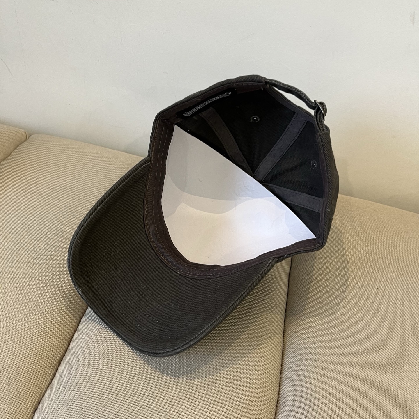 P78 CROCSON’S NEWEST FASHION DESIGNER. THAT’S HOW YOU LOOK AT YOUR HEAD - 图片 8