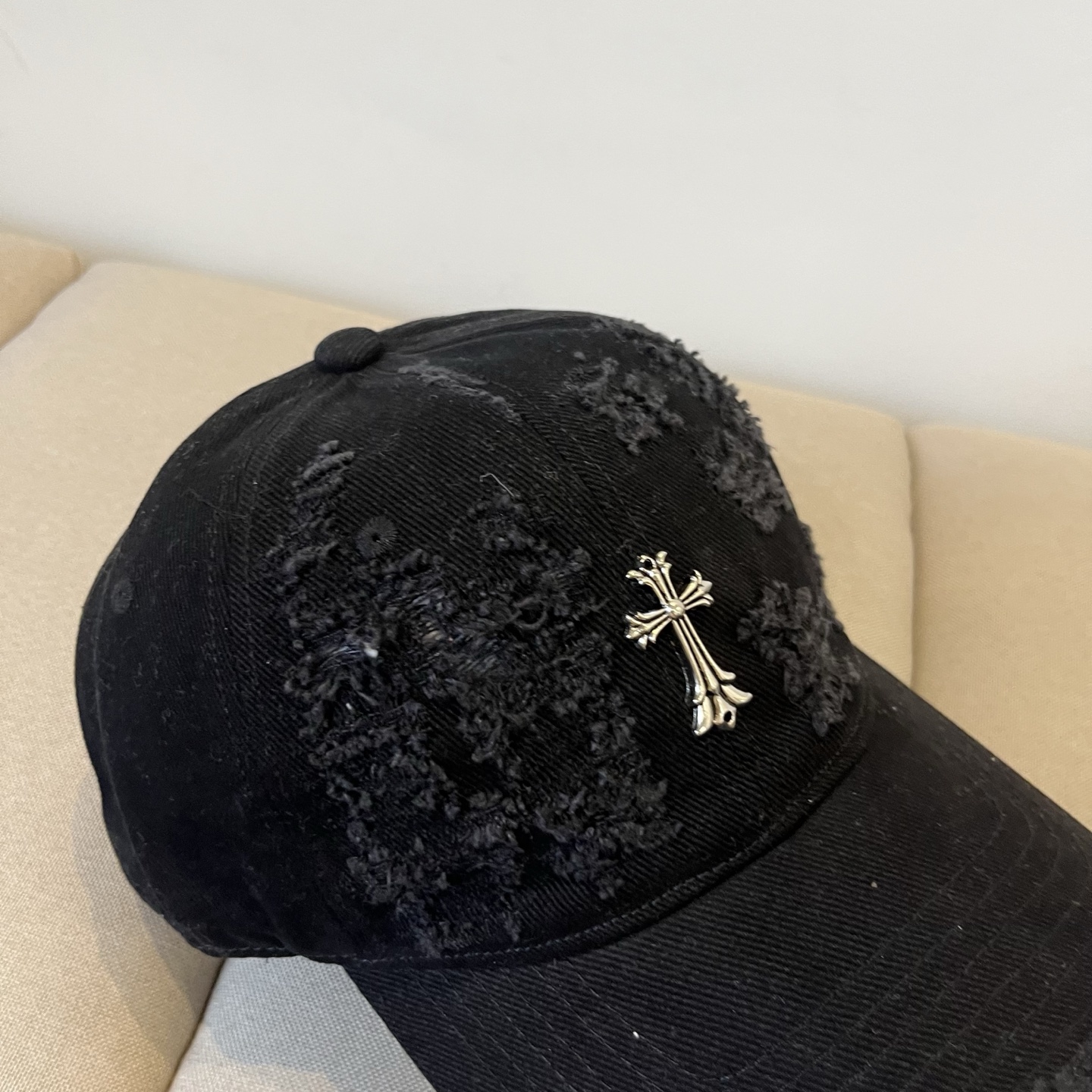P78 CROCSON’S NEWEST FASHION DESIGNER. THAT’S HOW YOU LOOK AT YOUR HEAD - 图片 4