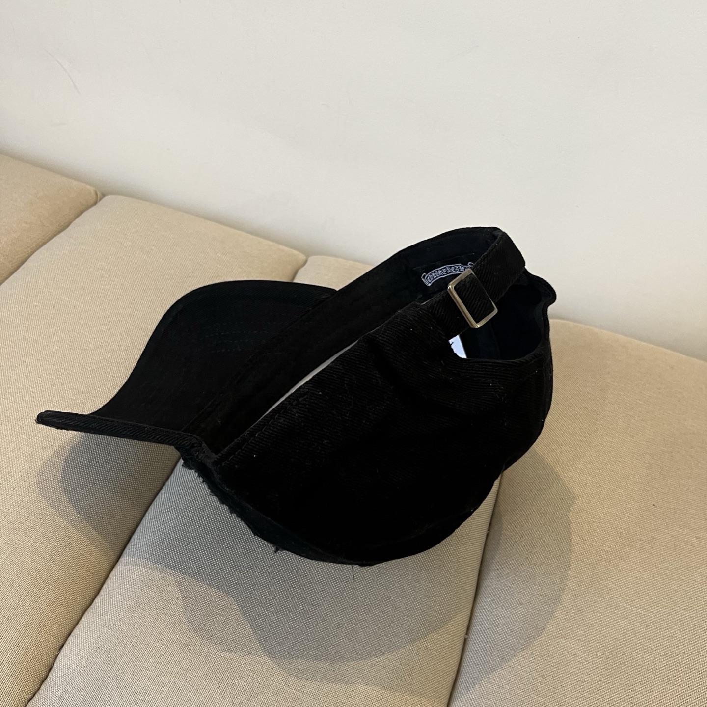 P78 CROCSON’S NEWEST FASHION DESIGNER. THAT’S HOW YOU LOOK AT YOUR HEAD - 图片 6