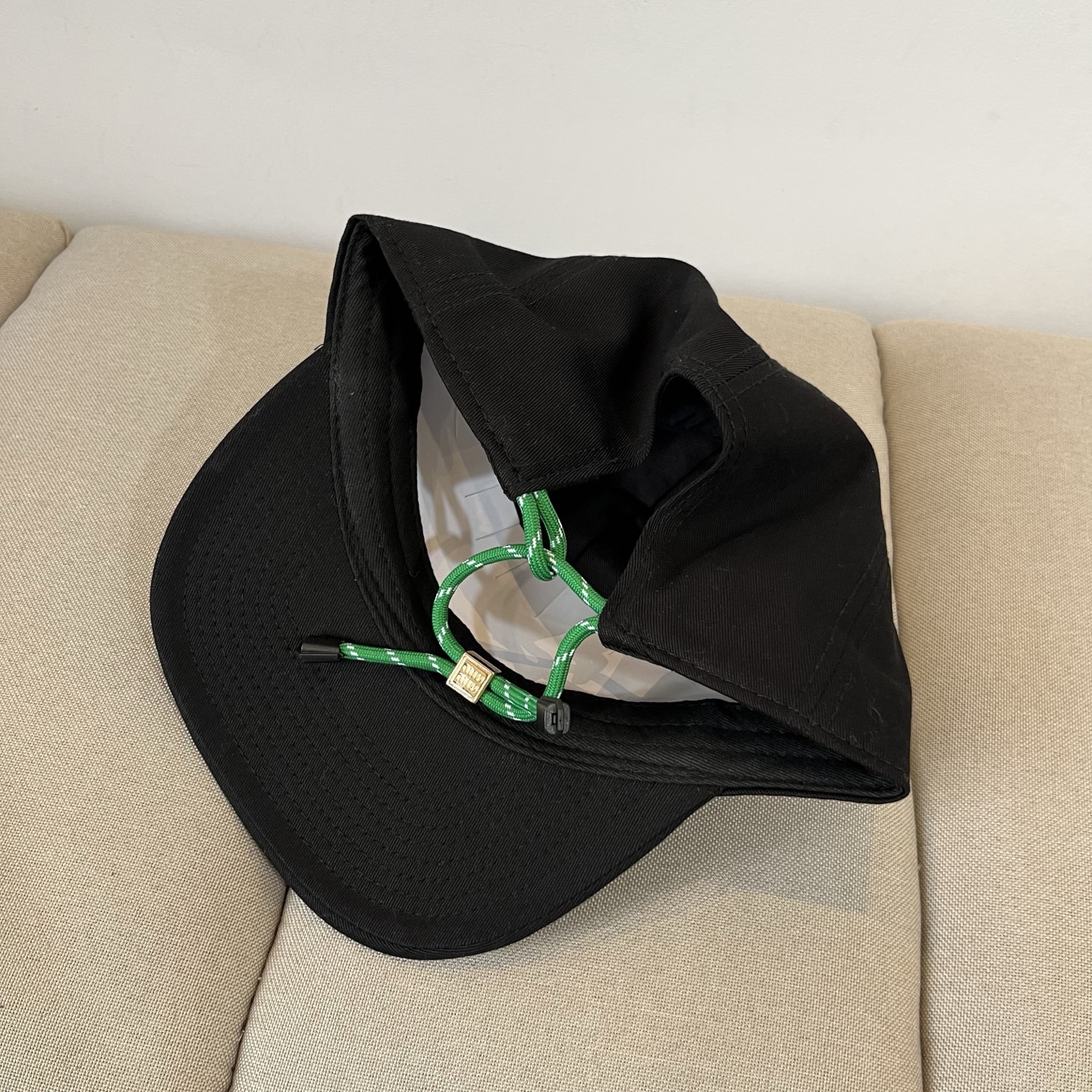 P84 Mysterious Miumiu, original single spring summer baseball cap, original model, original quality - 图片 2